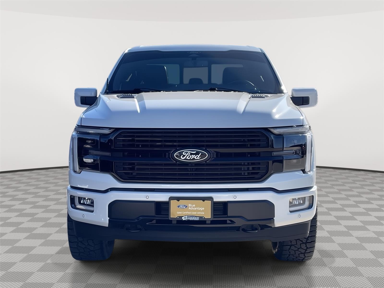 Vehicle photo 4