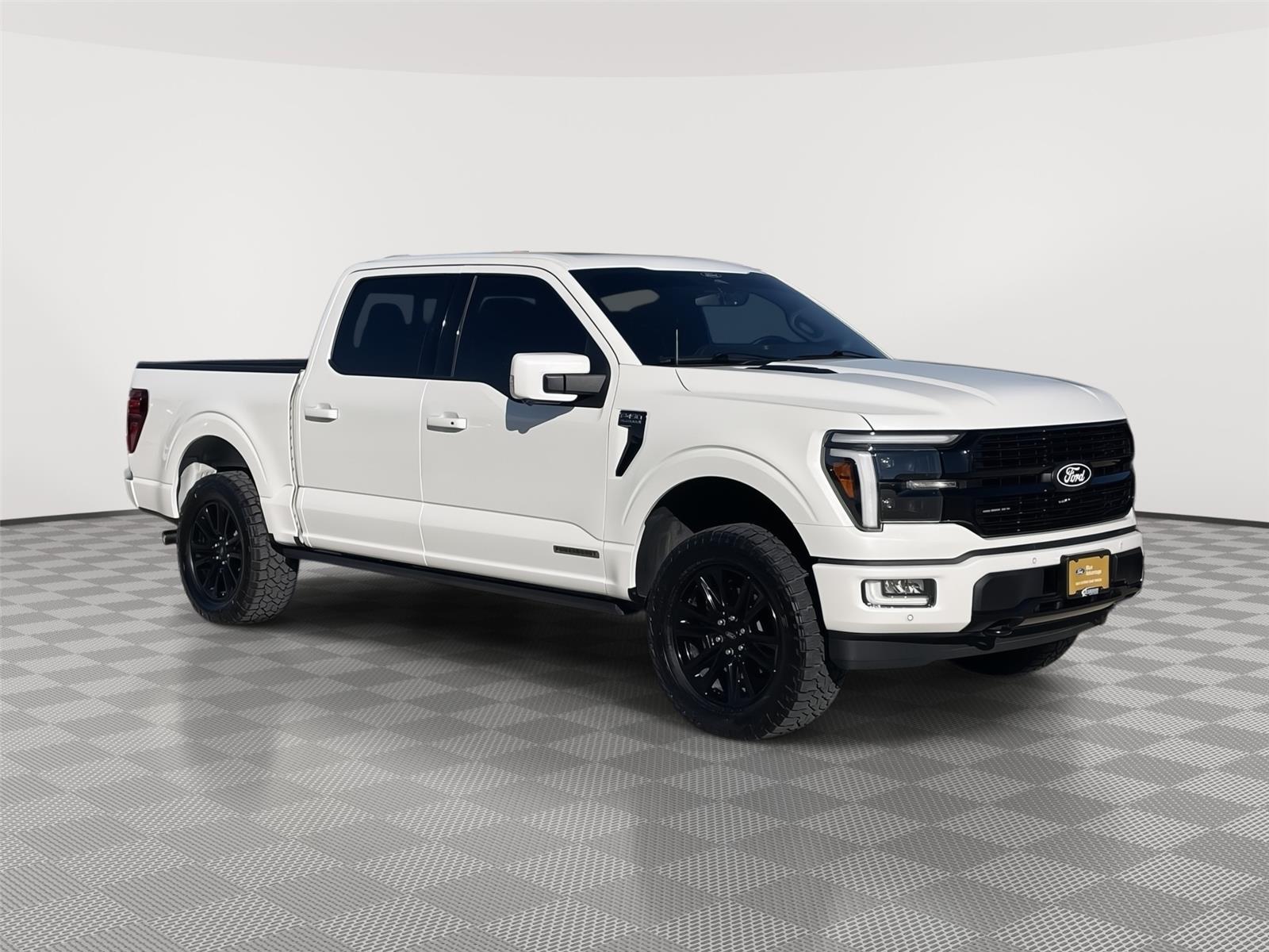 Vehicle photo 5