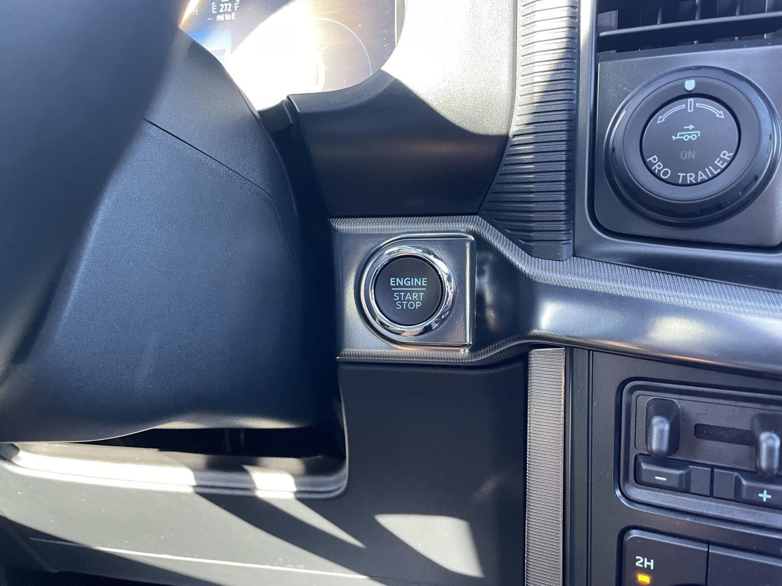 Vehicle photo 28