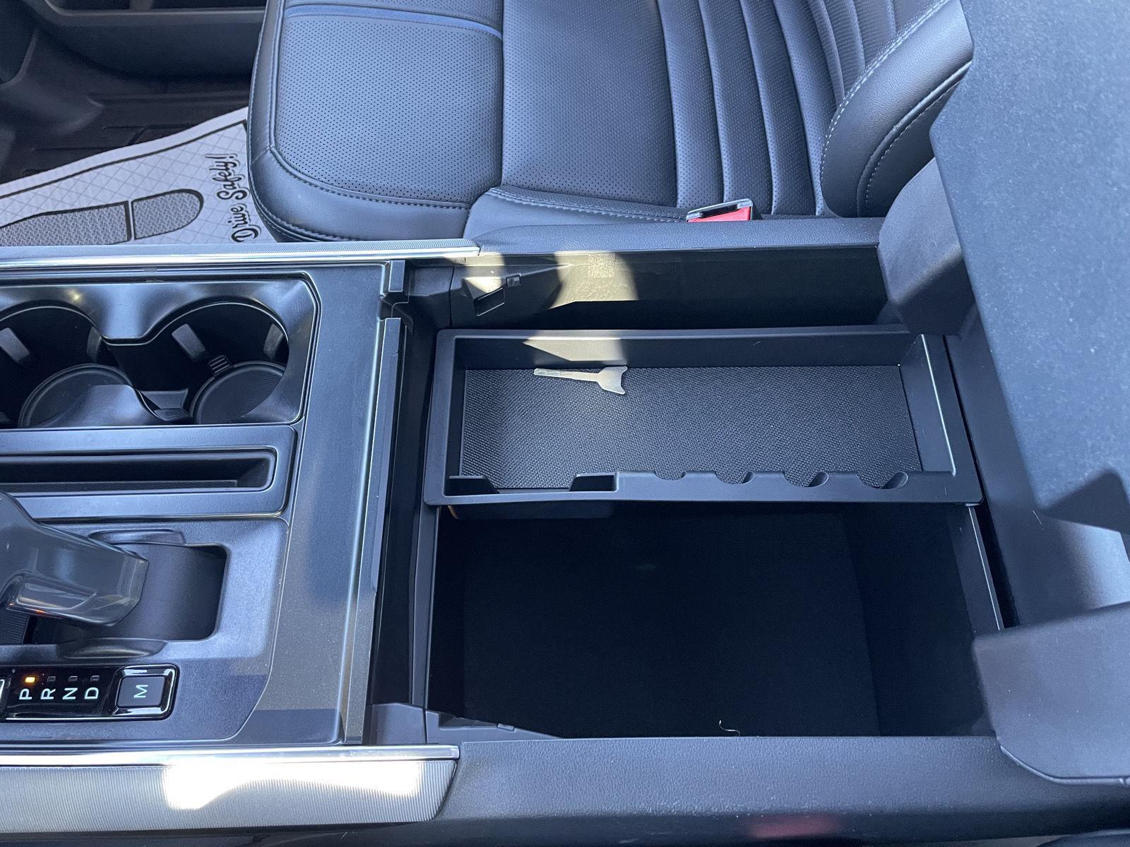 Vehicle photo 40