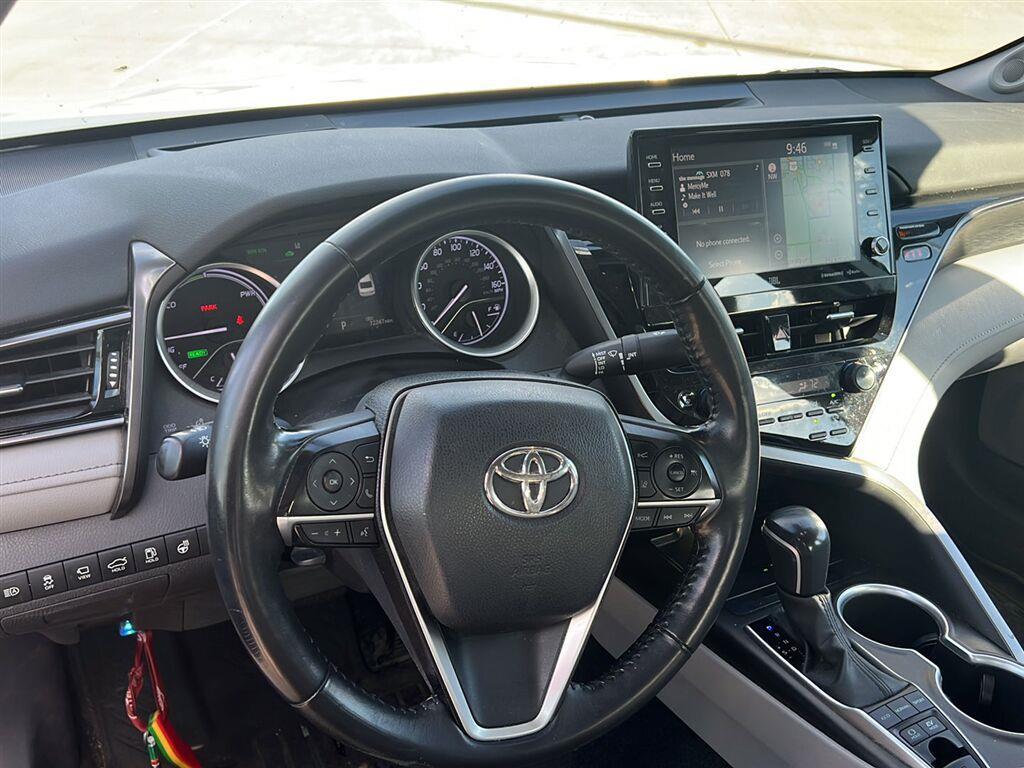 Vehicle photo 12
