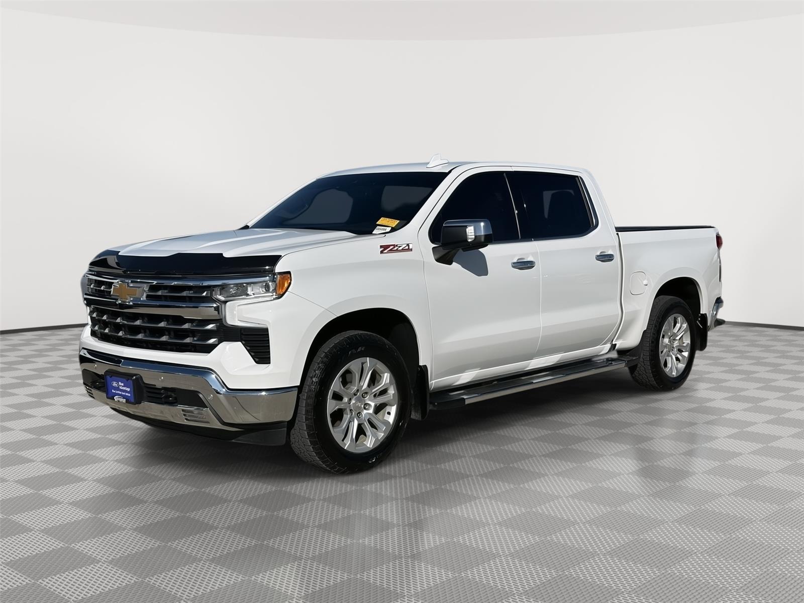 Summit White 2023 Chevrolet Silverado 1500 Pickup Truck Four-Wheel Drive Automatic