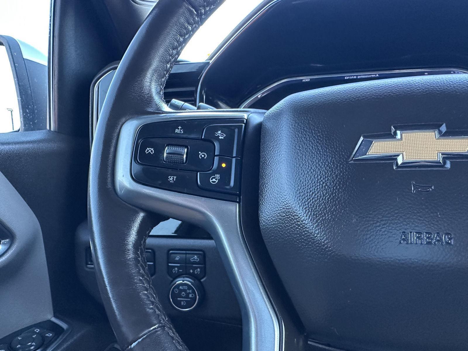 Vehicle photo 31