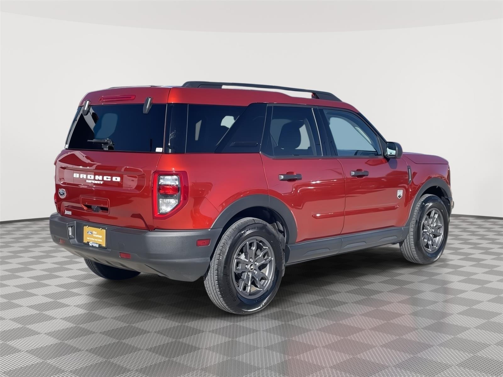 Vehicle photo 7