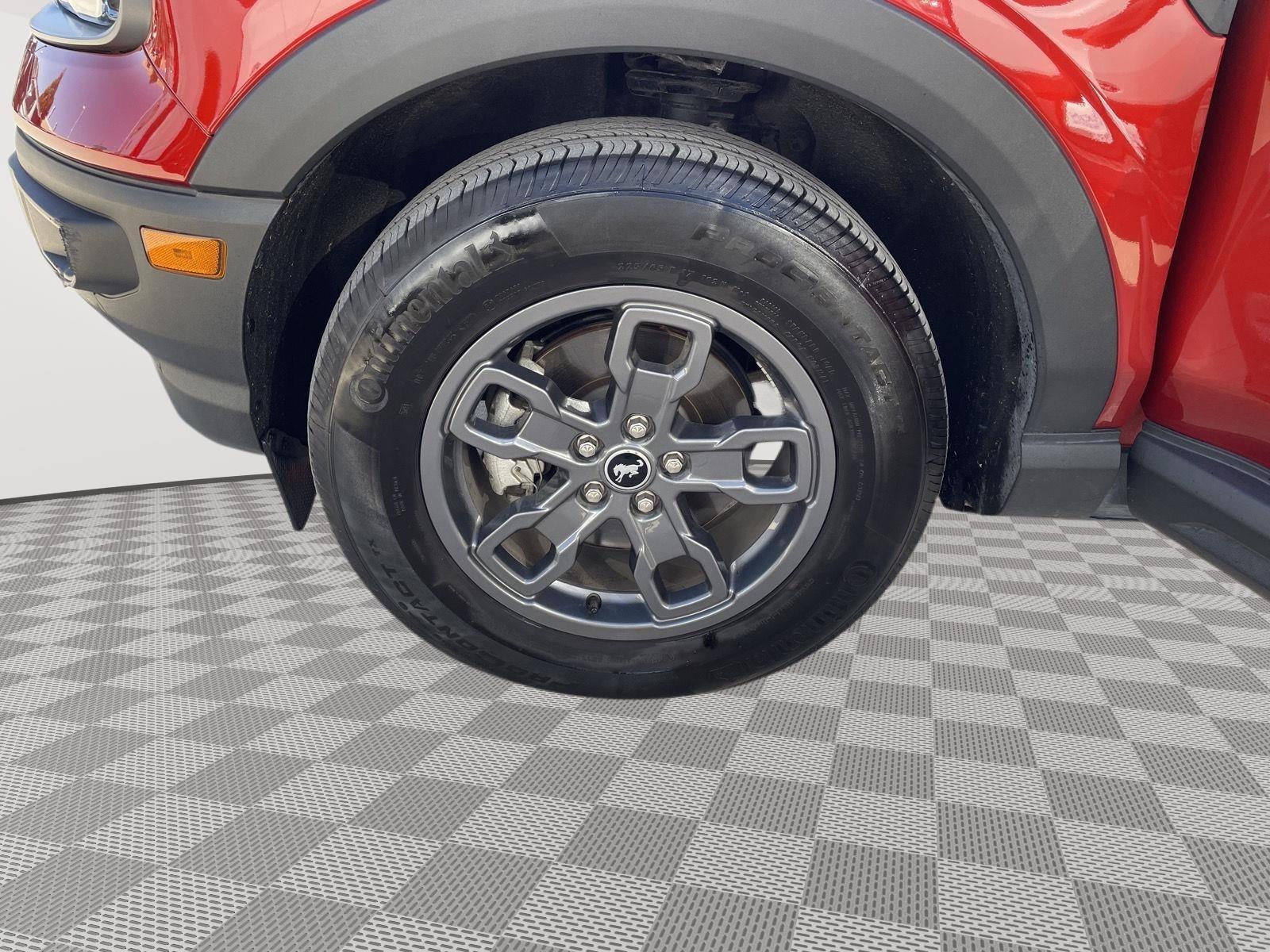 Vehicle photo 10