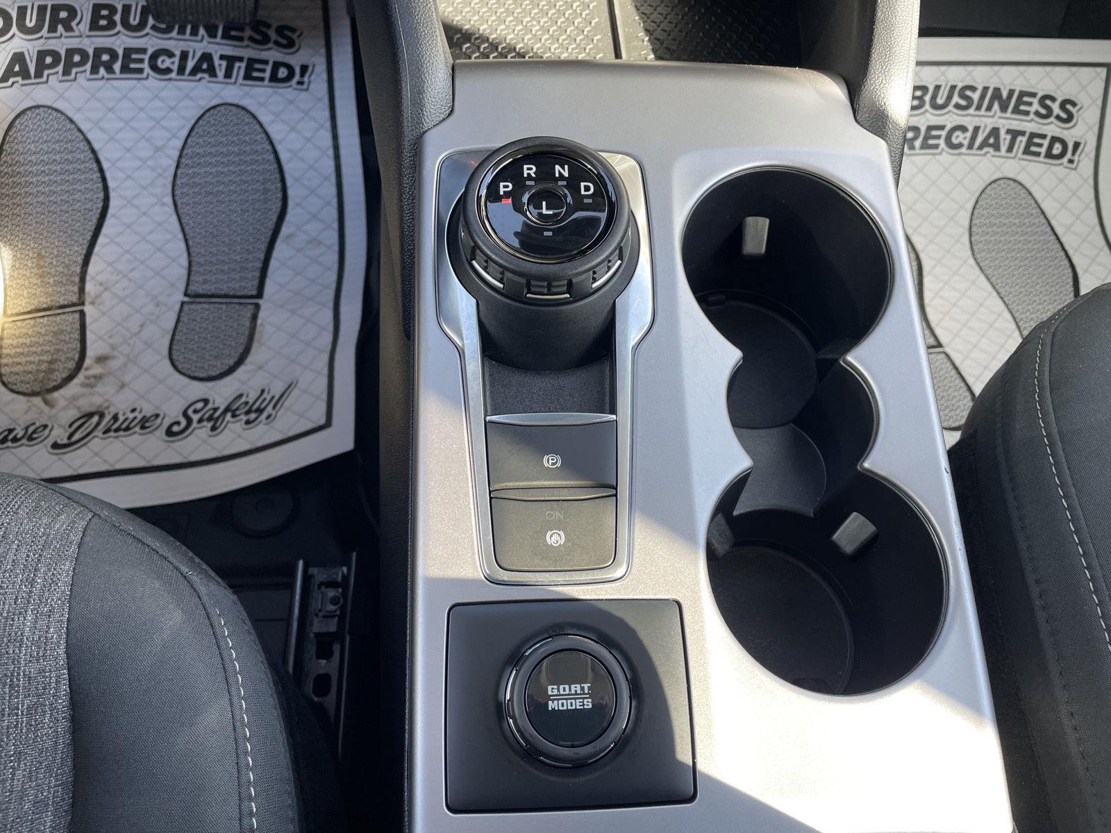 Vehicle photo 29