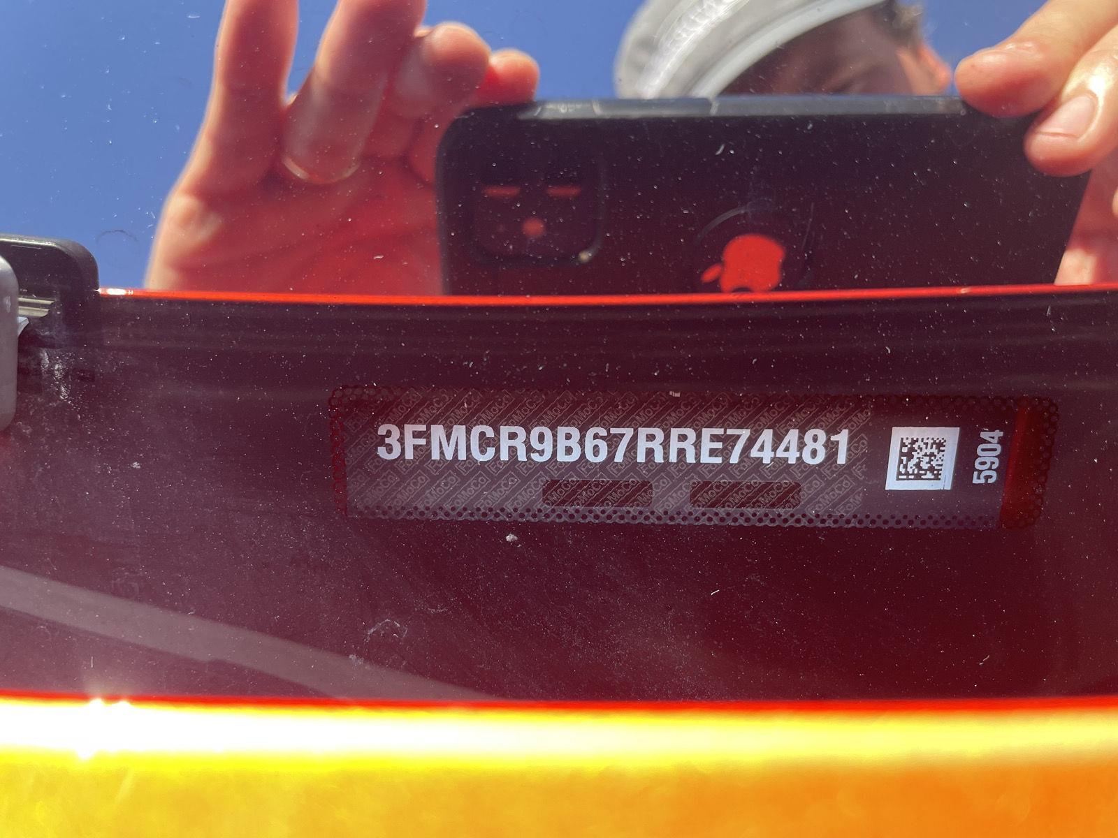 Vehicle photo 32