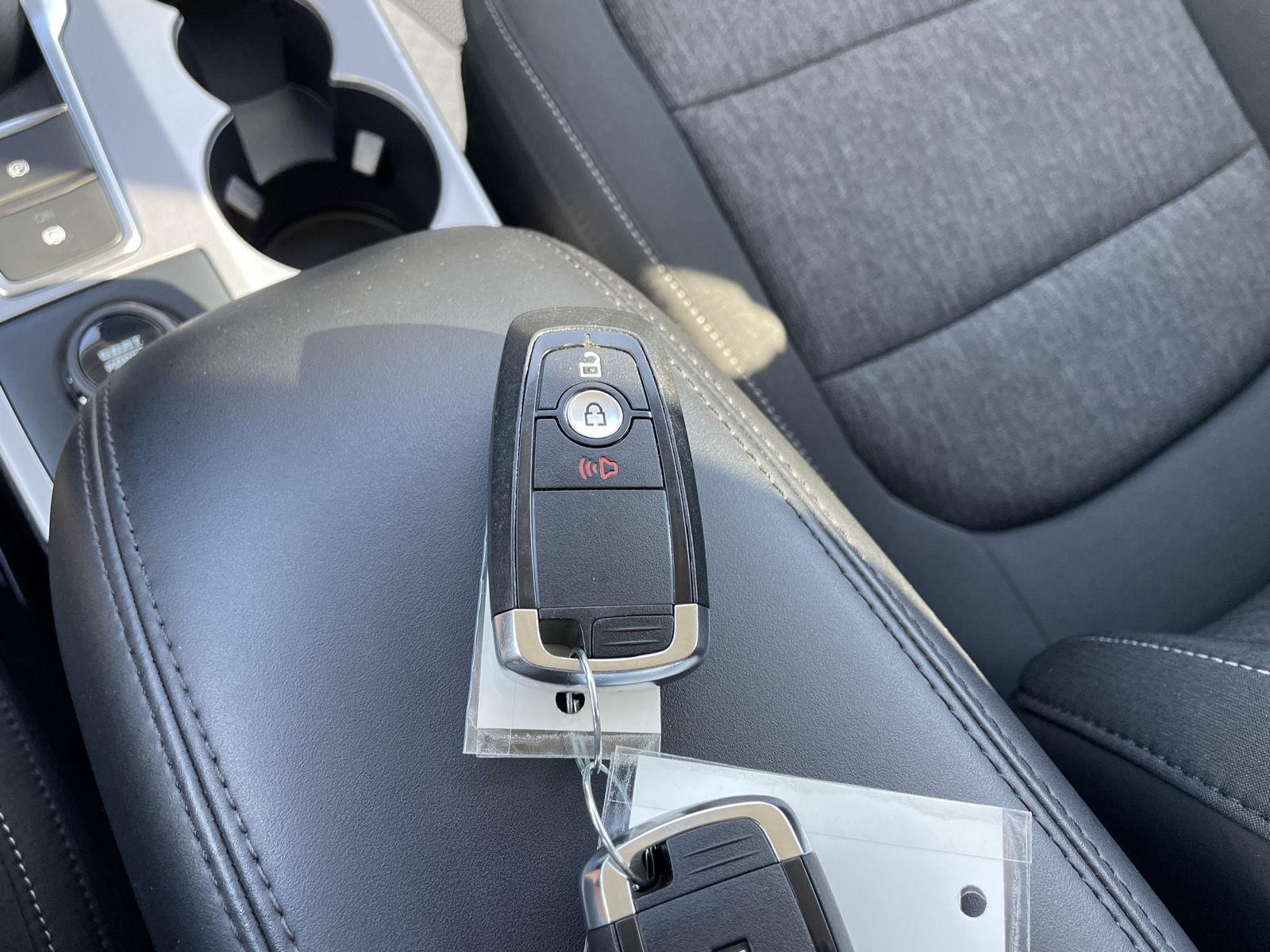 Vehicle photo 37