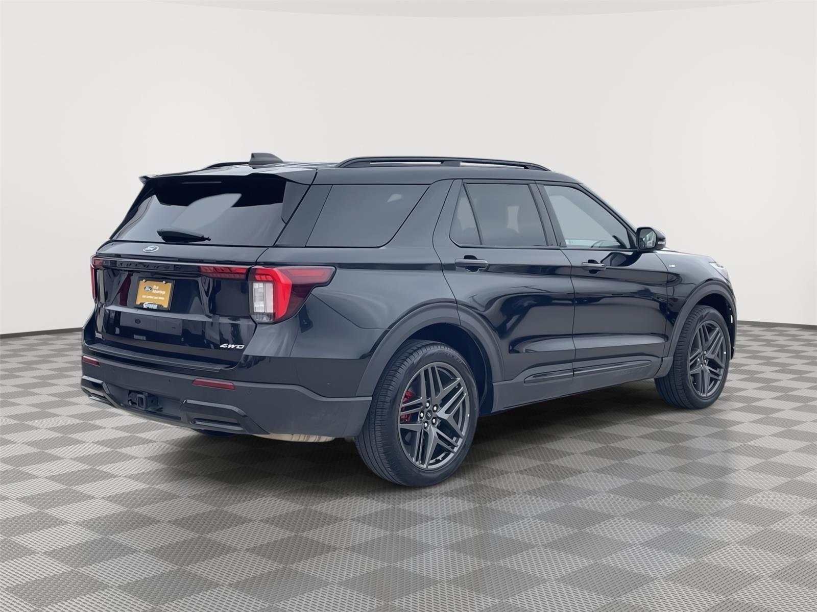 Vehicle photo 7