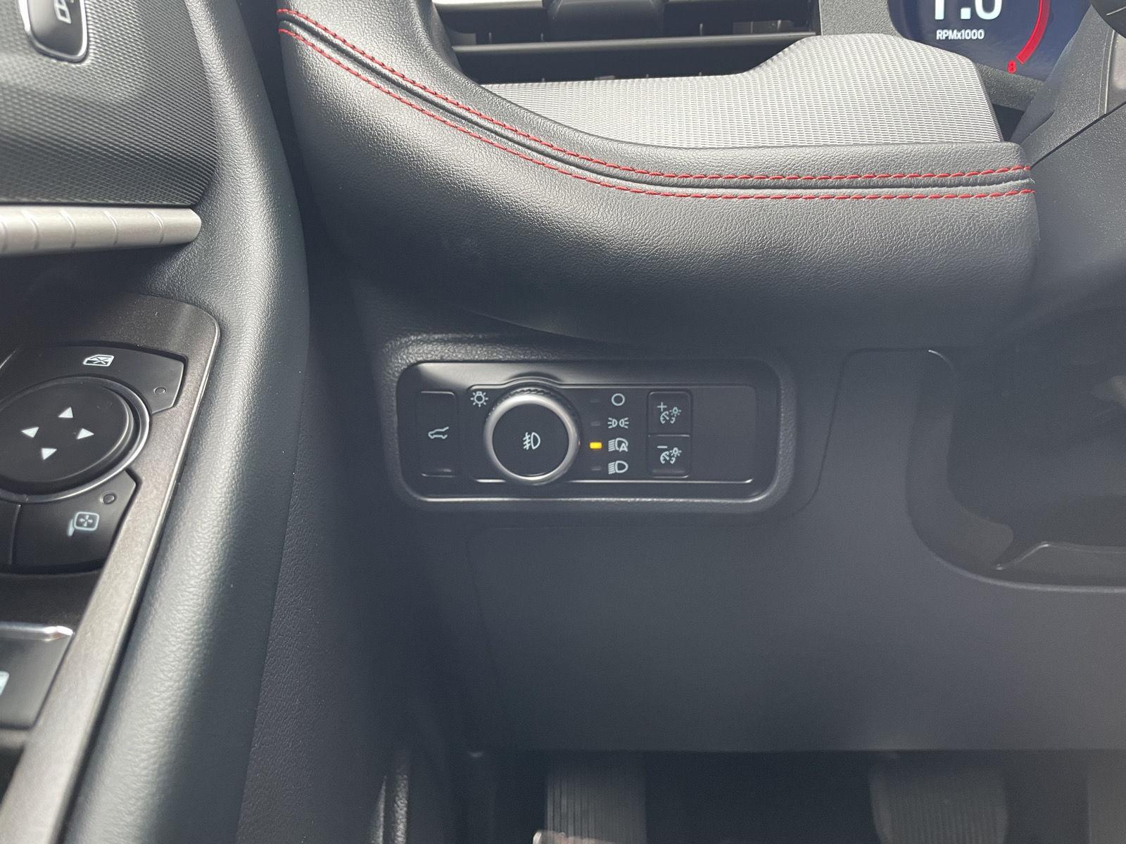 Vehicle photo 16