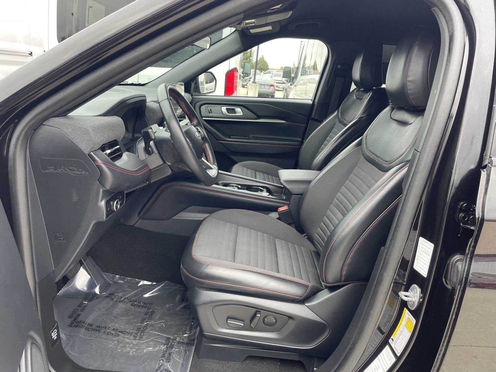 Vehicle photo 17