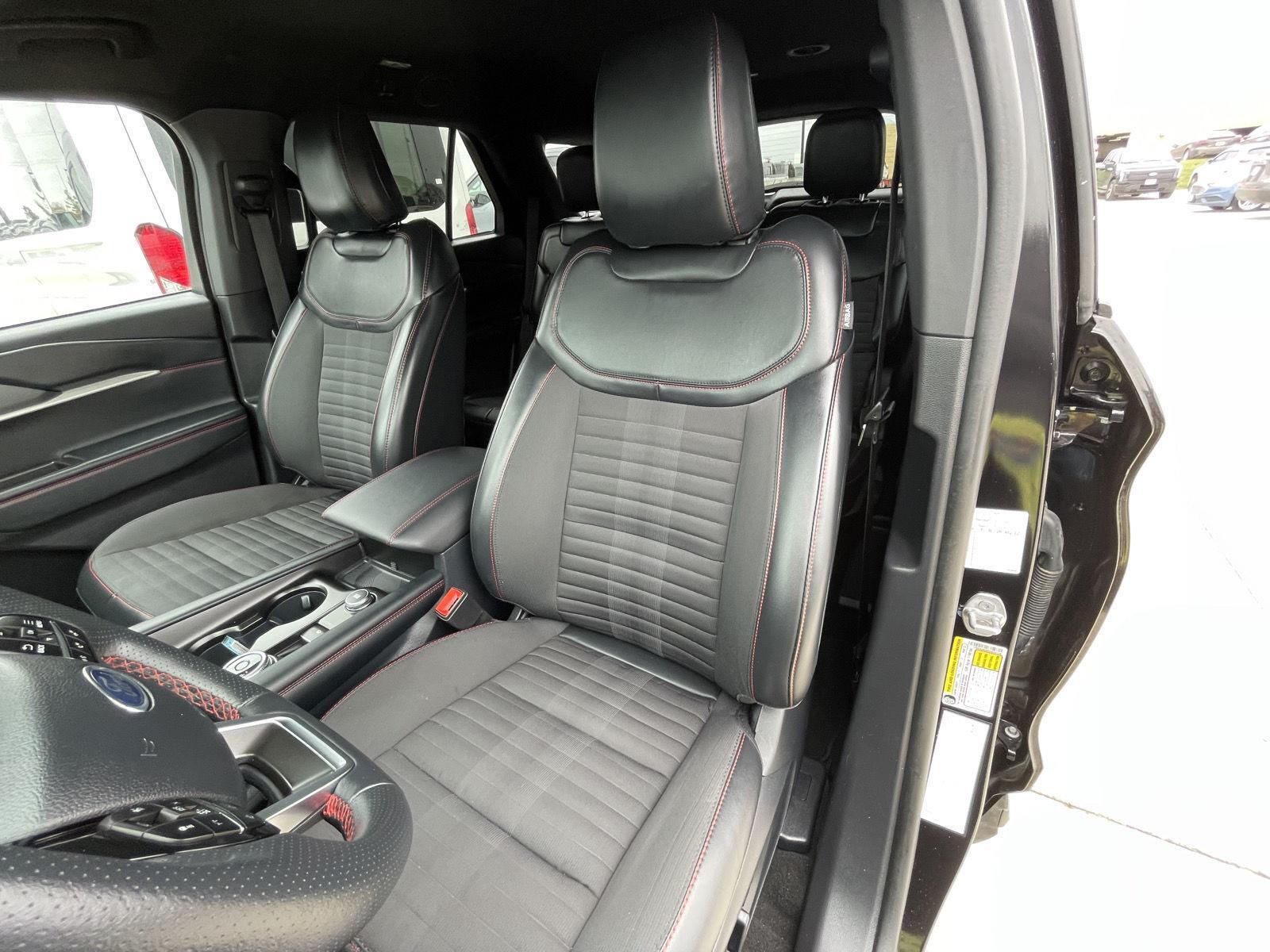 Vehicle photo 18