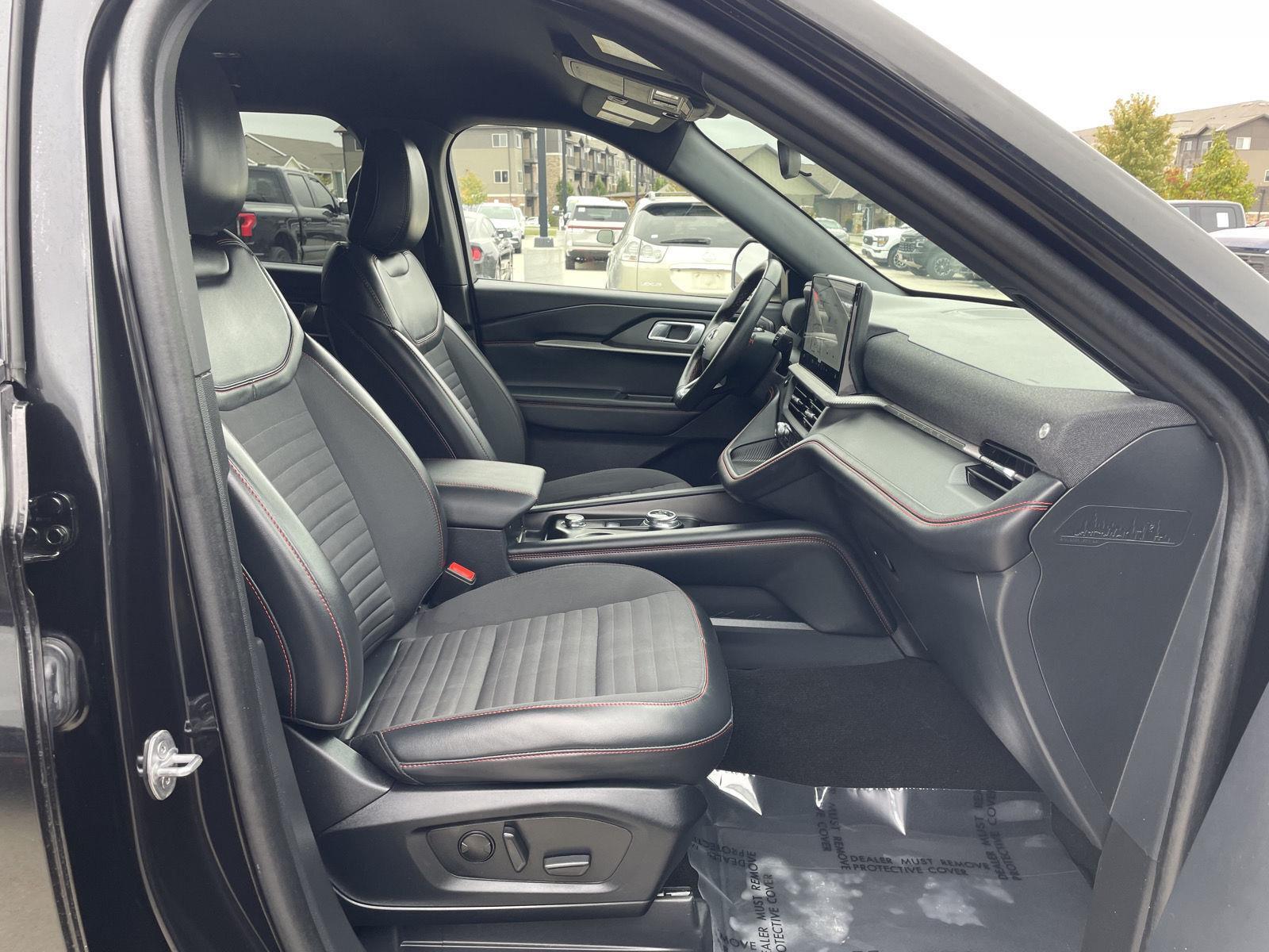 Vehicle photo 19