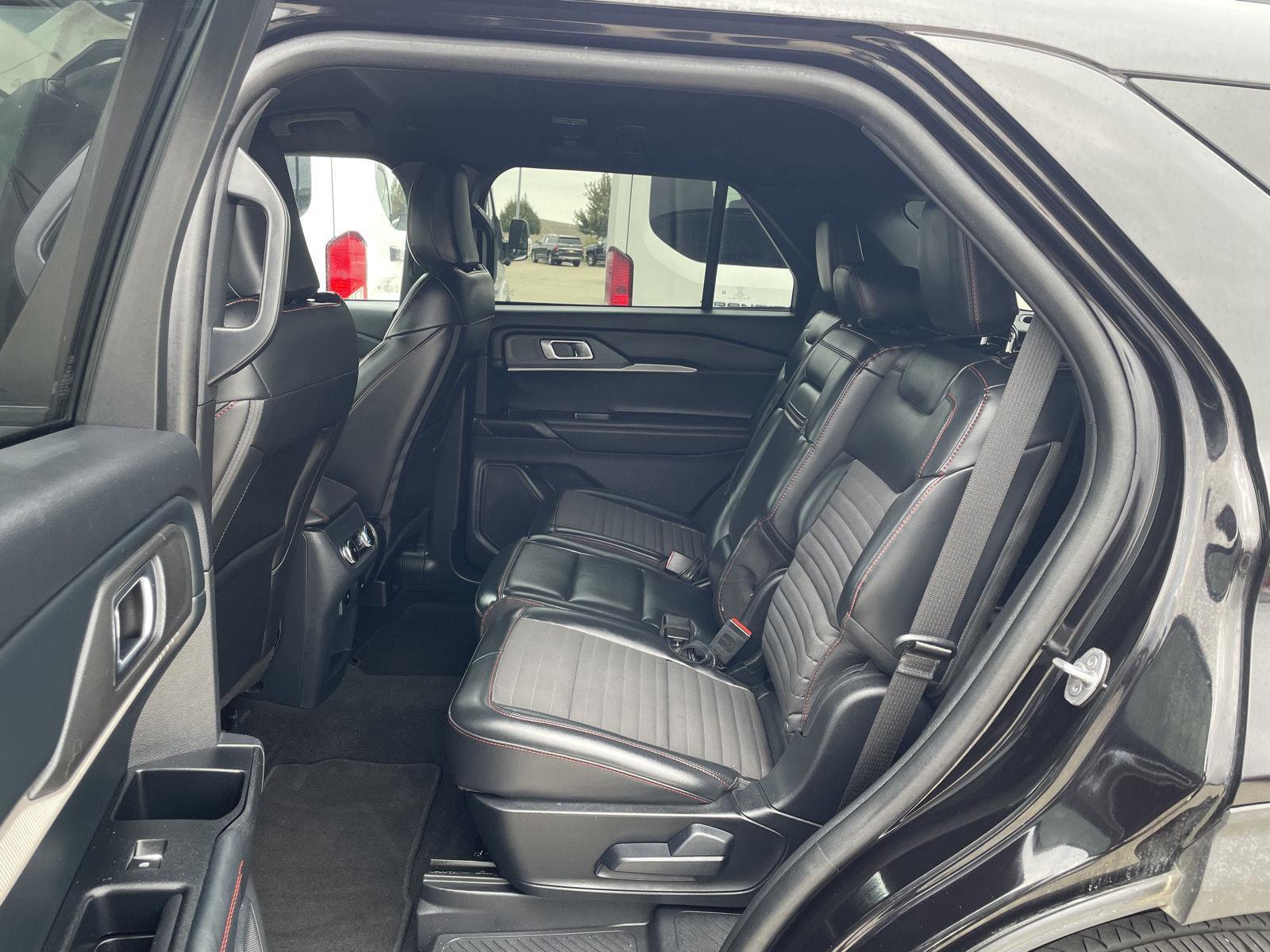 Vehicle photo 20