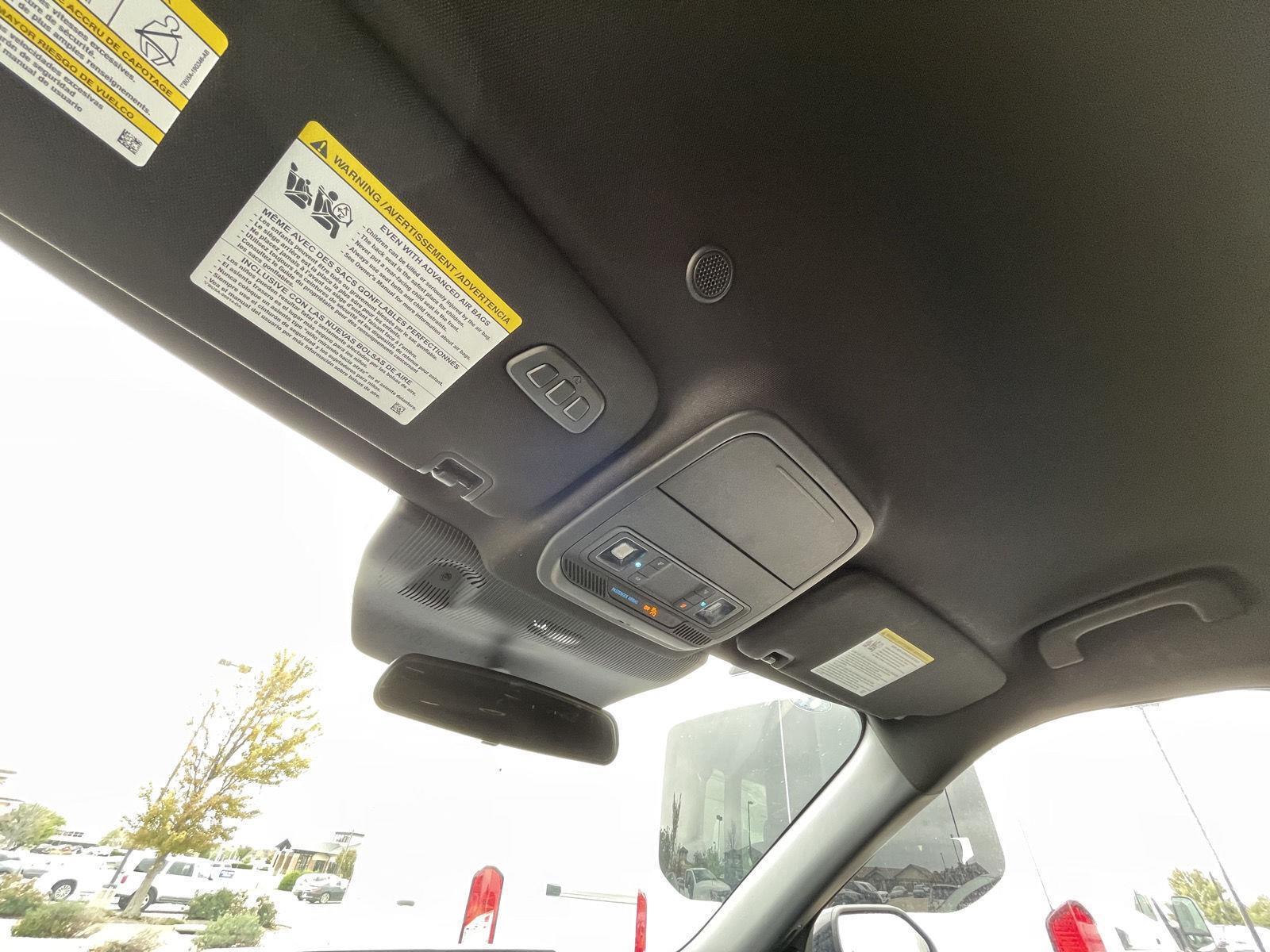 Vehicle photo 22