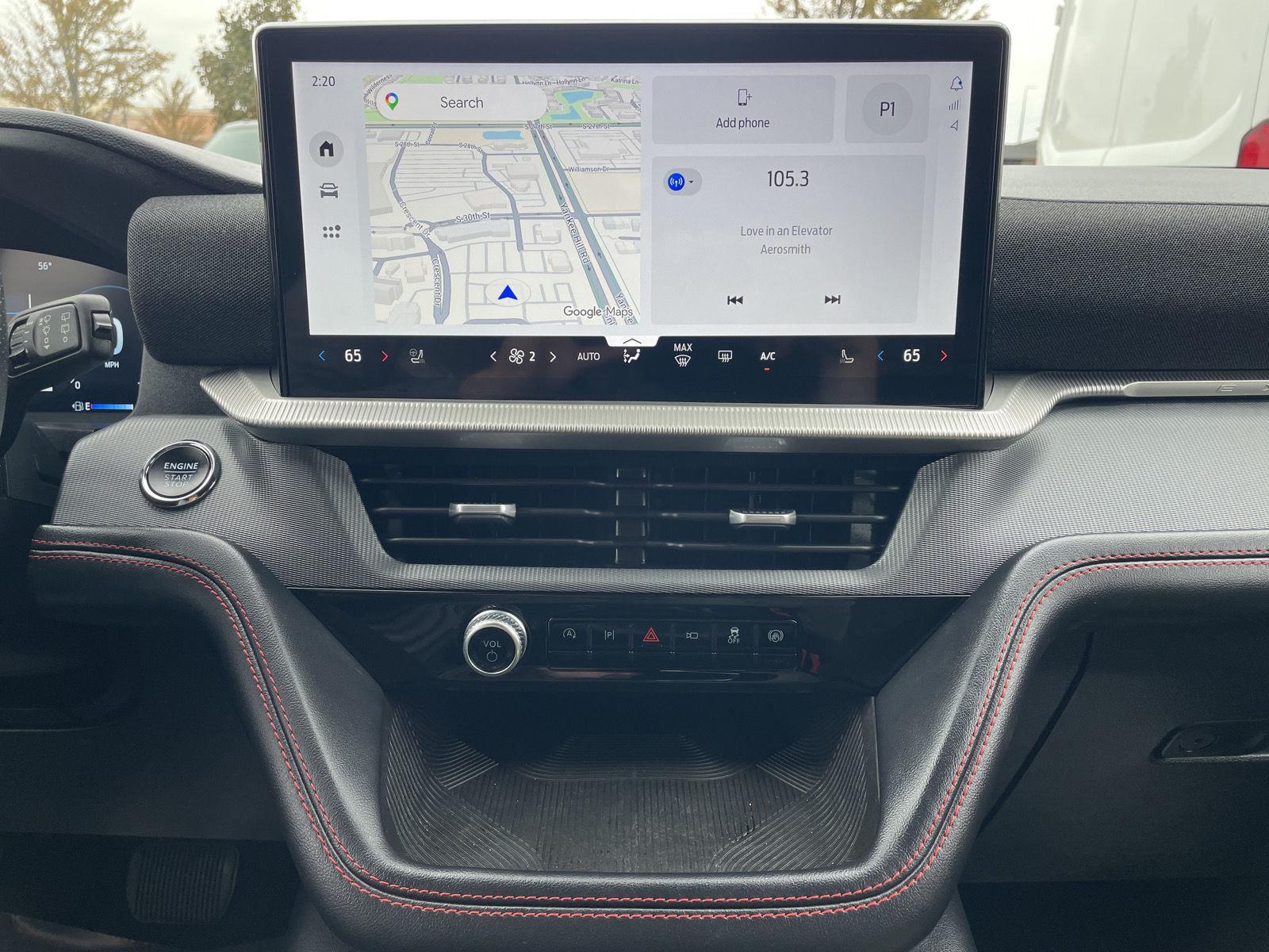 Vehicle photo 23