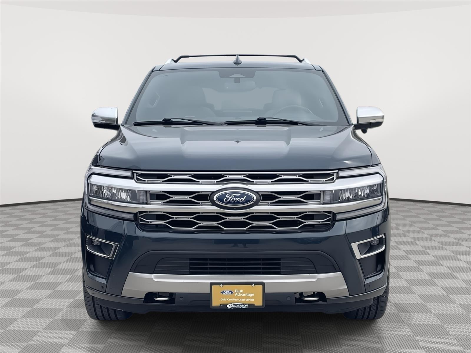 Vehicle photo 4