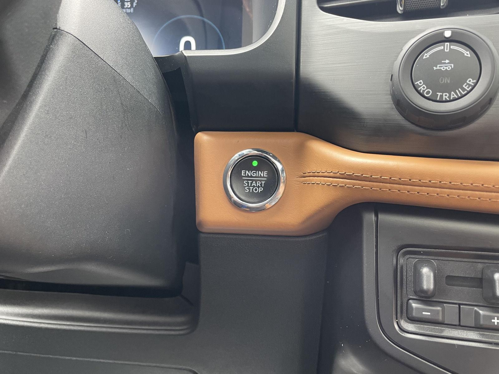 Vehicle photo 28