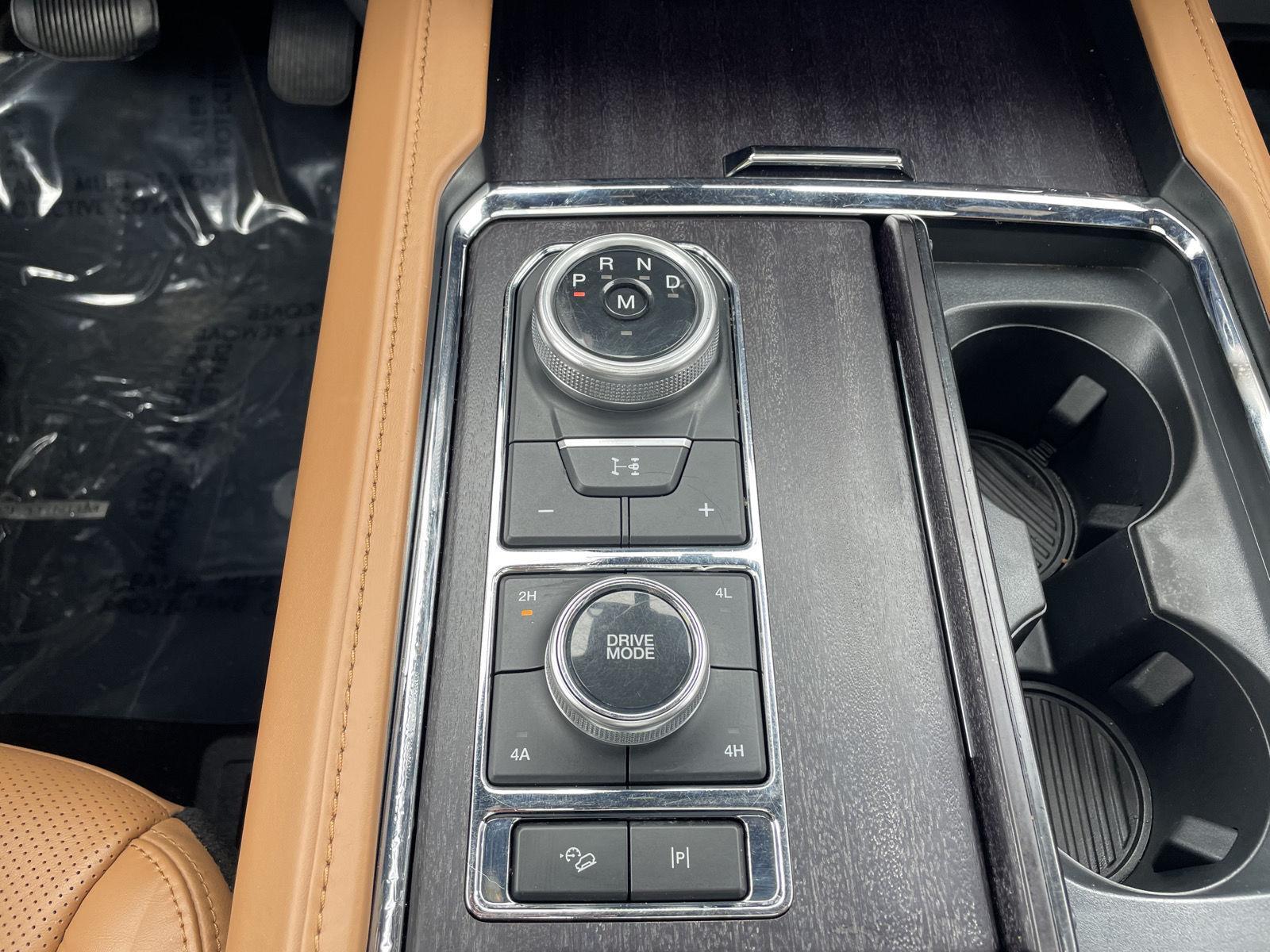 Vehicle photo 34