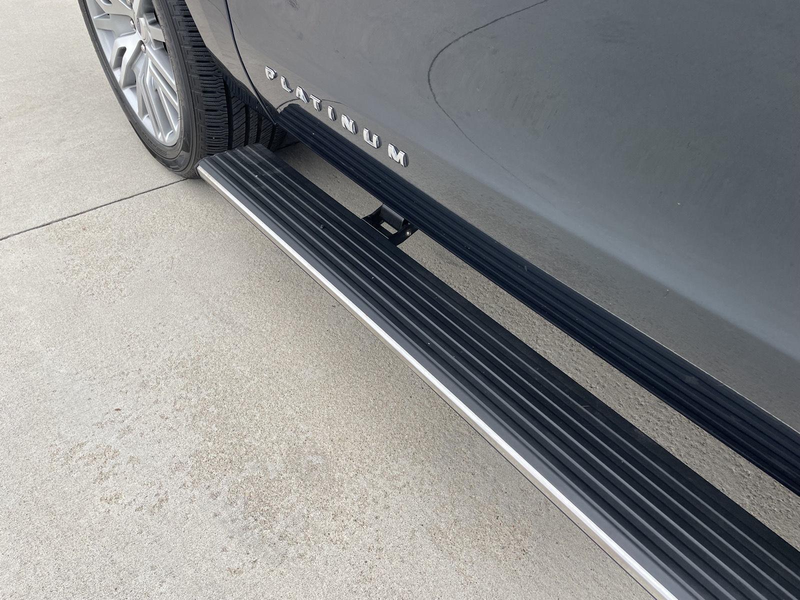 Vehicle photo 44