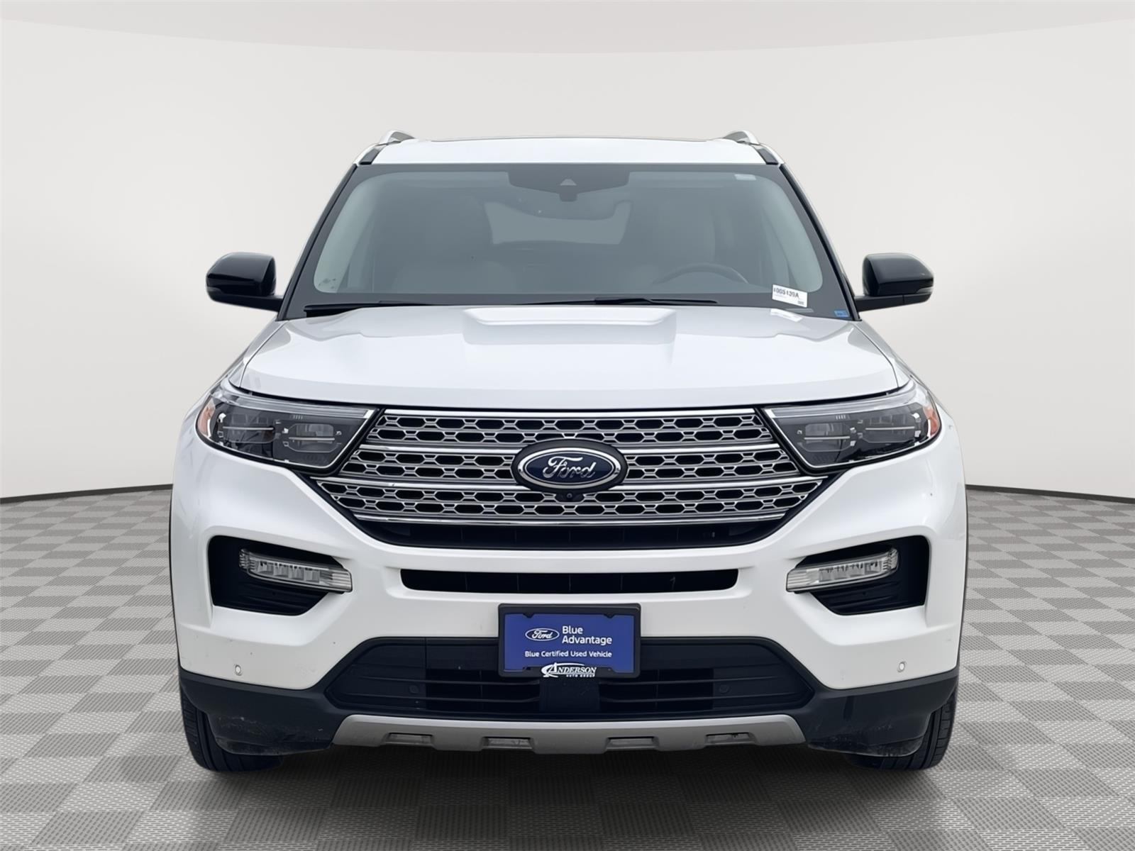 Vehicle photo 4