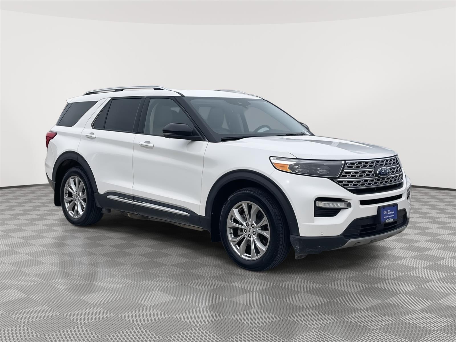 Vehicle photo 5