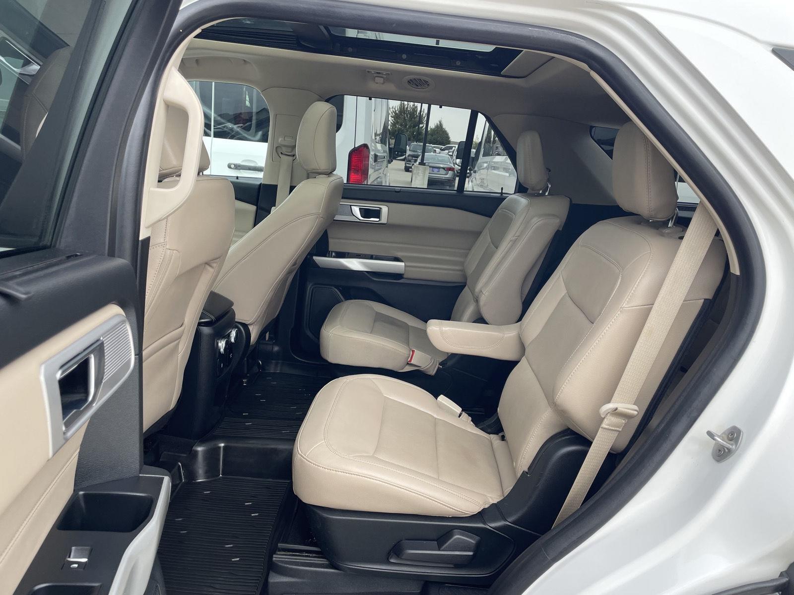 Vehicle photo 17