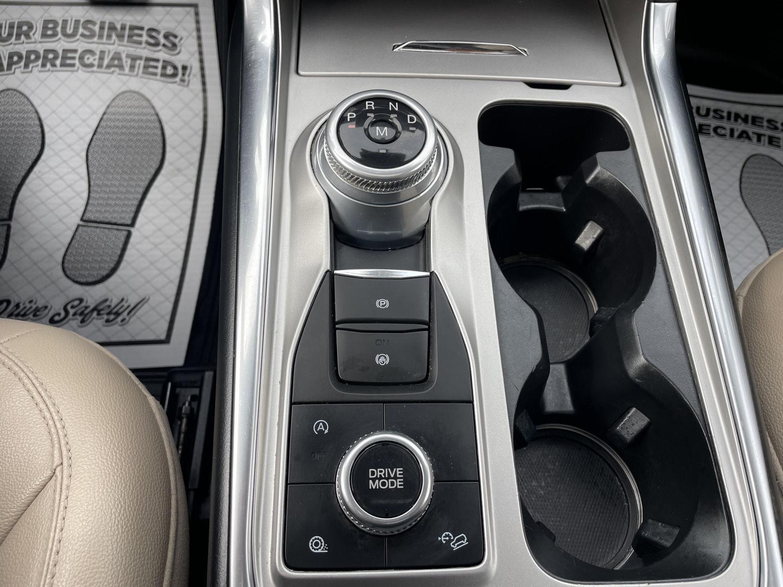 Vehicle photo 32