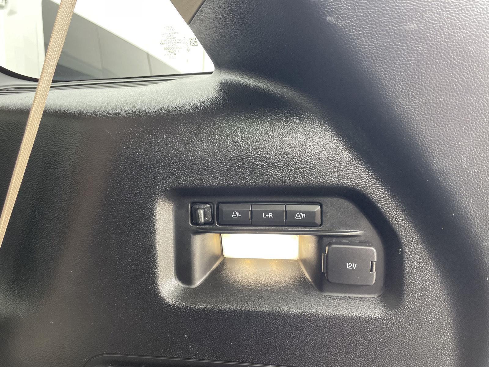 Vehicle photo 38