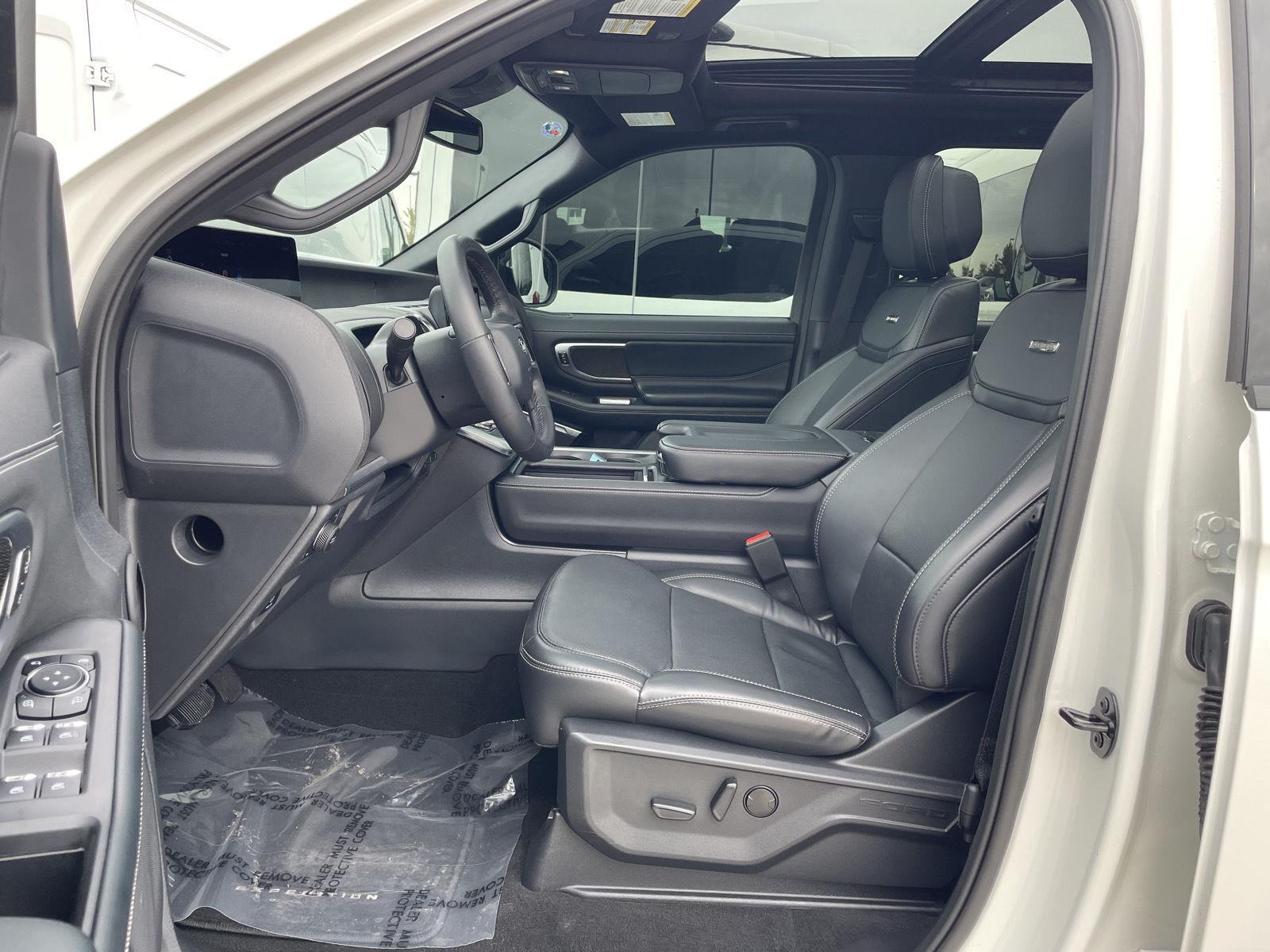 Vehicle photo 16