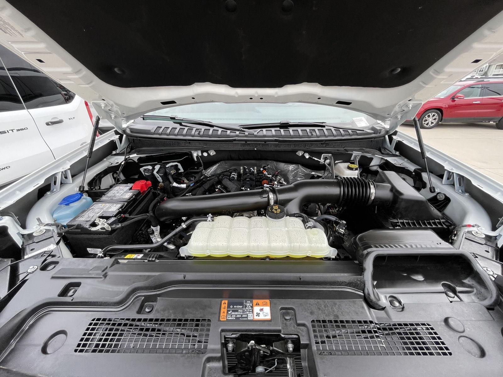 Vehicle photo 36