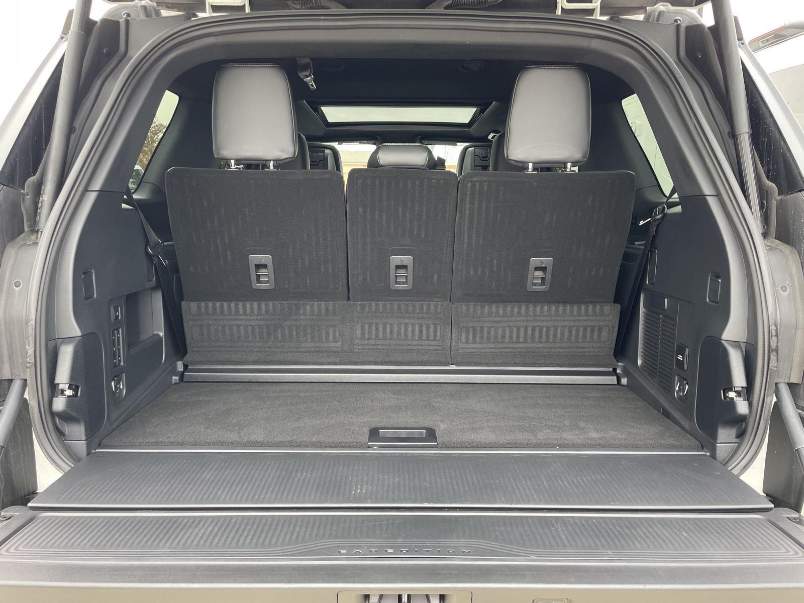 Vehicle photo 37