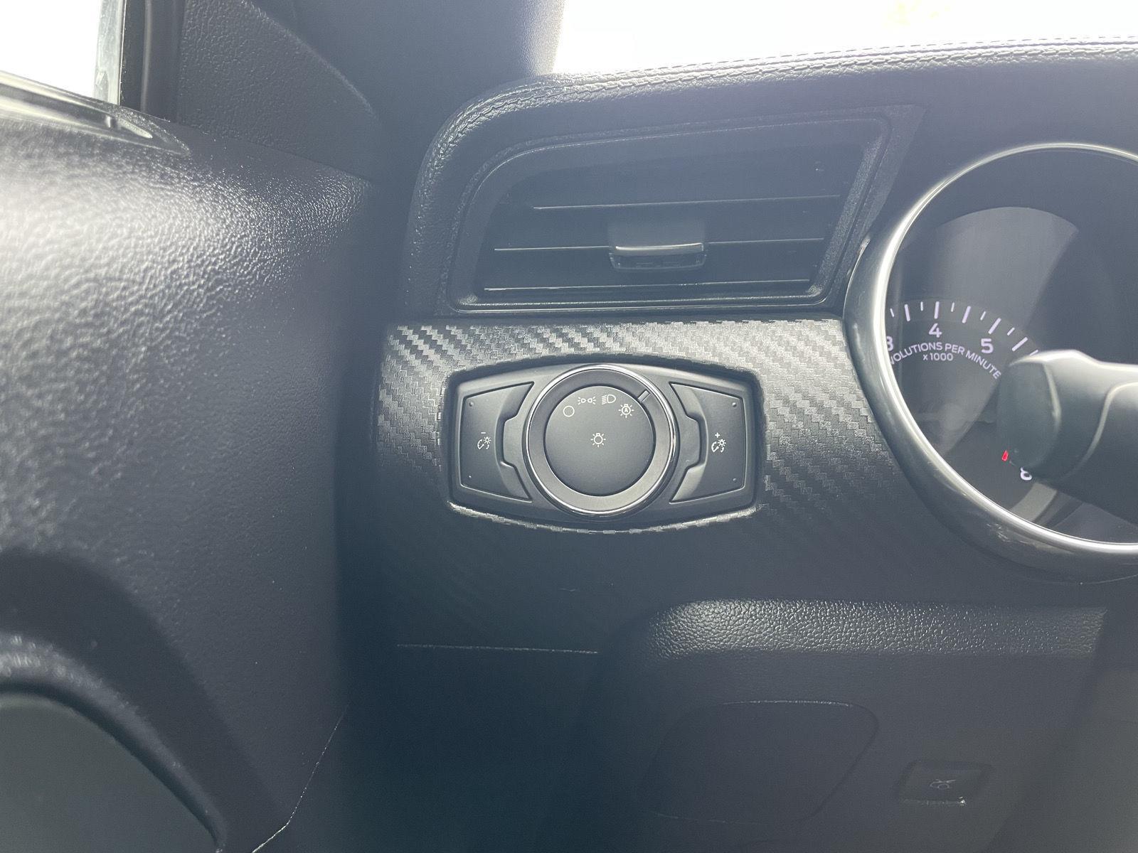 Vehicle photo 16