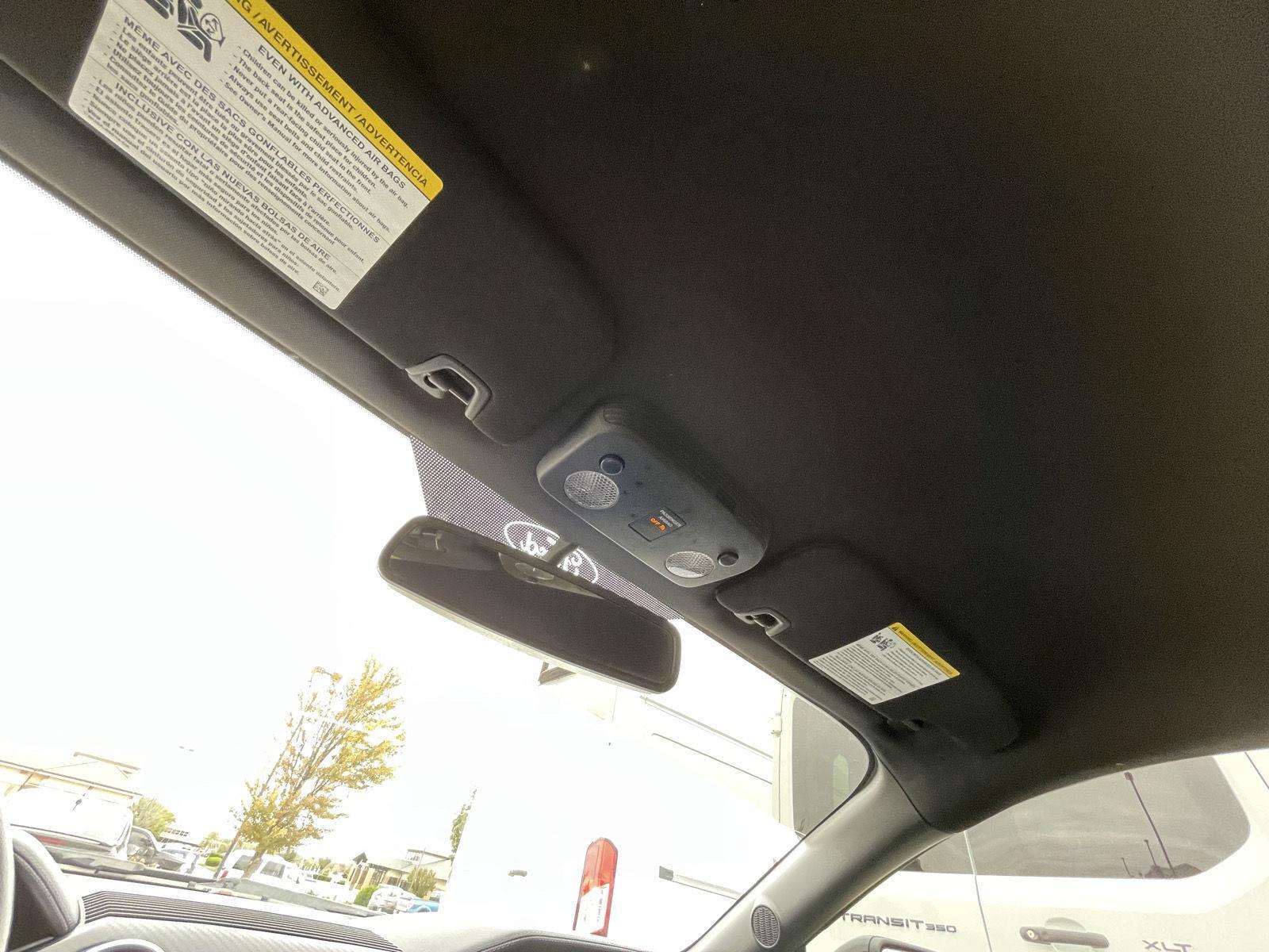 Vehicle photo 21