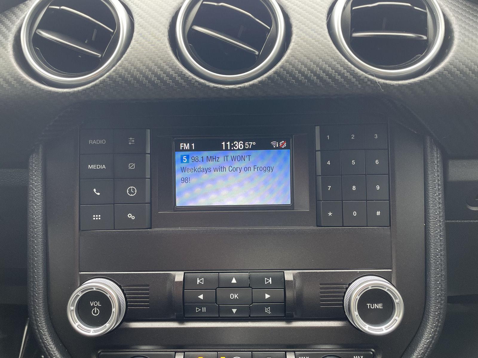 Vehicle photo 25