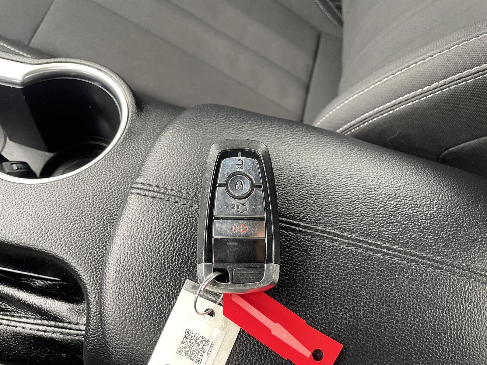 Vehicle photo 35