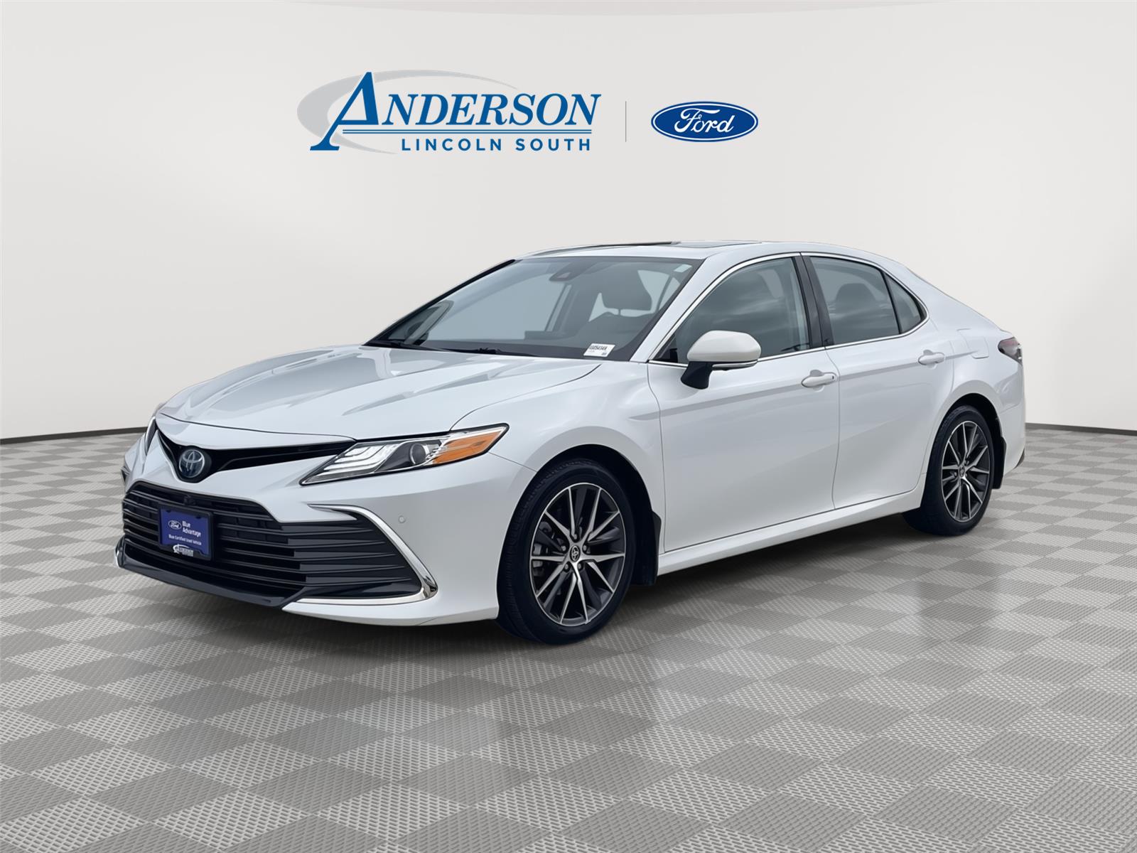 2022 Toyota Camry Hybrid XLE FWD