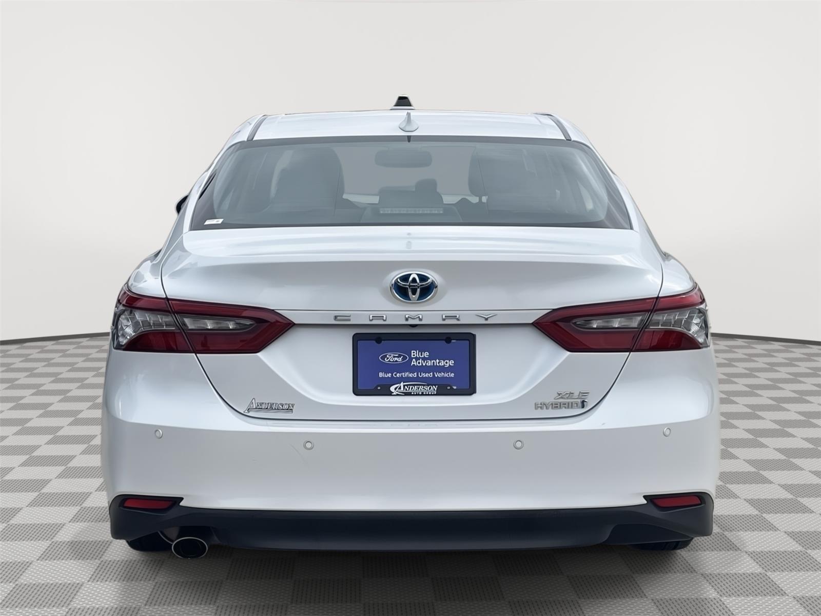 Vehicle photo 8
