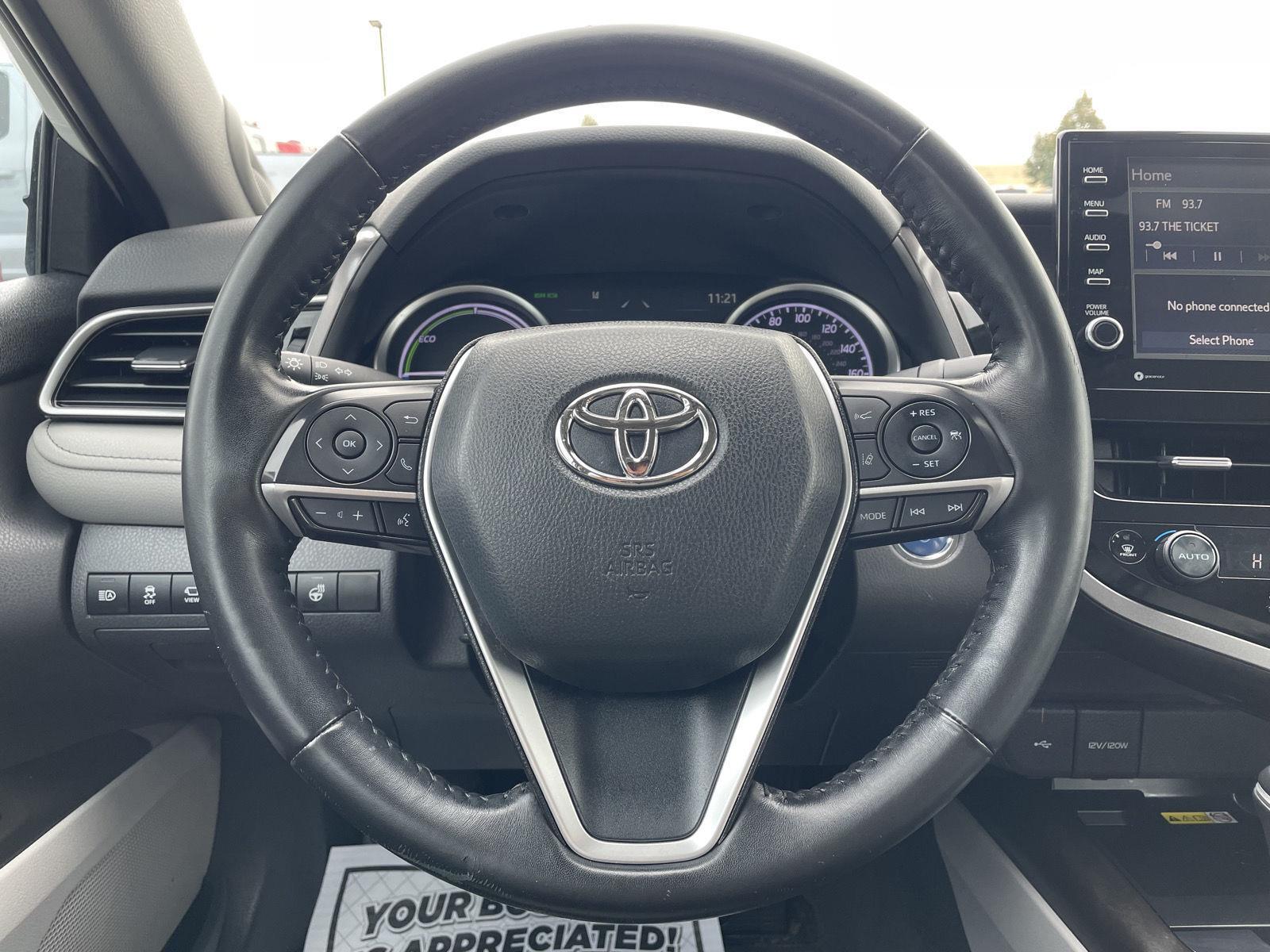 Vehicle photo 12