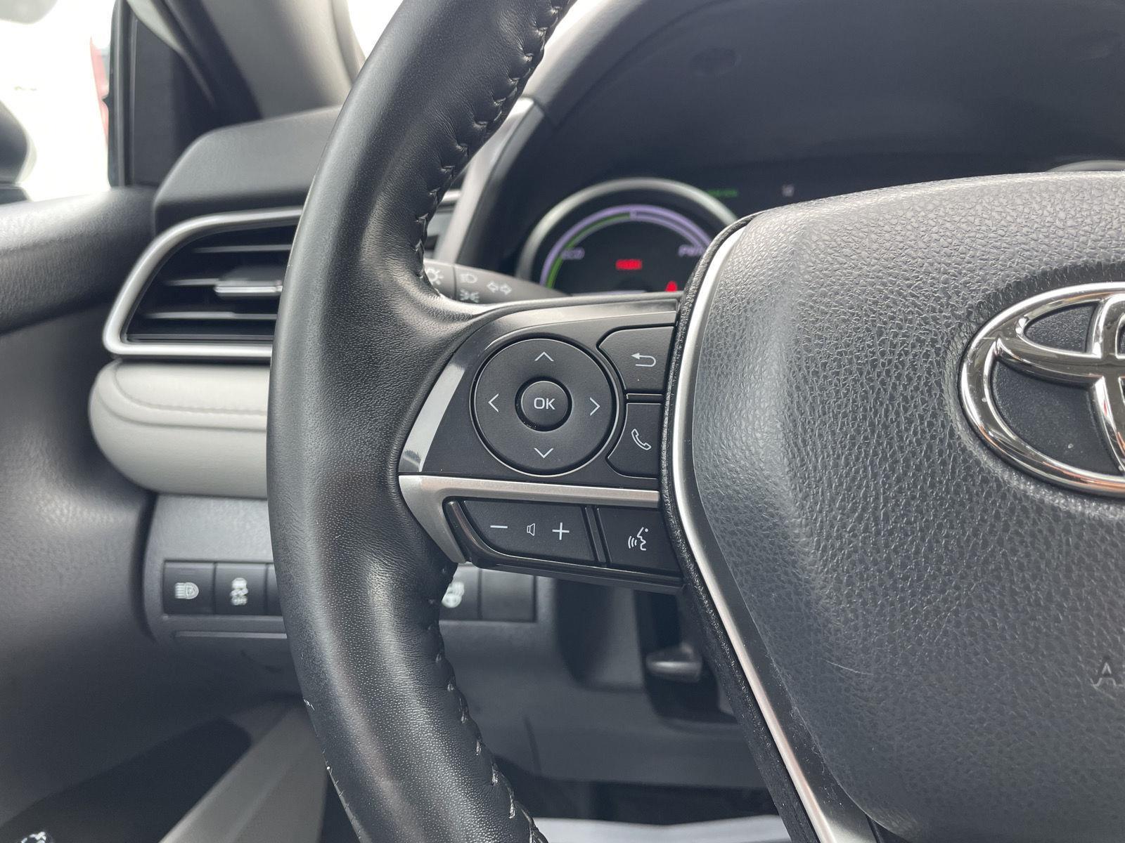 Vehicle photo 13