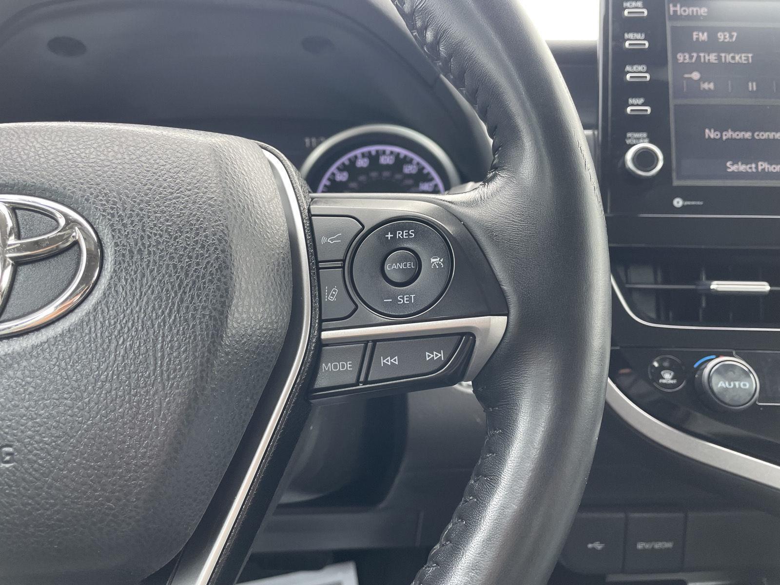 Vehicle photo 14