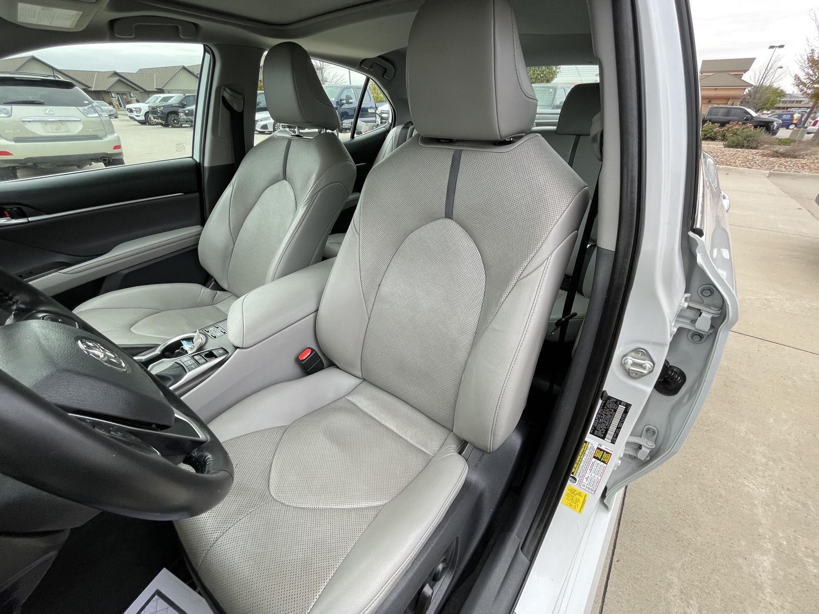 Vehicle photo 18