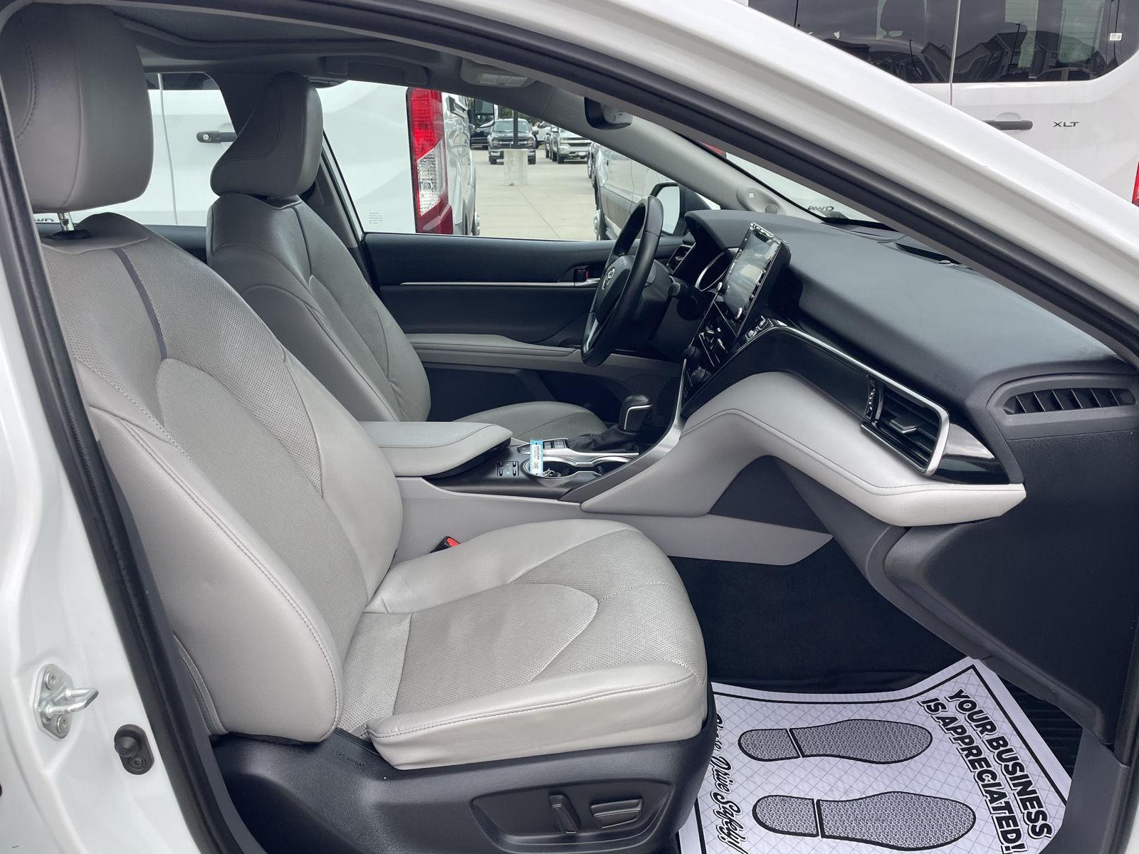 Vehicle photo 19