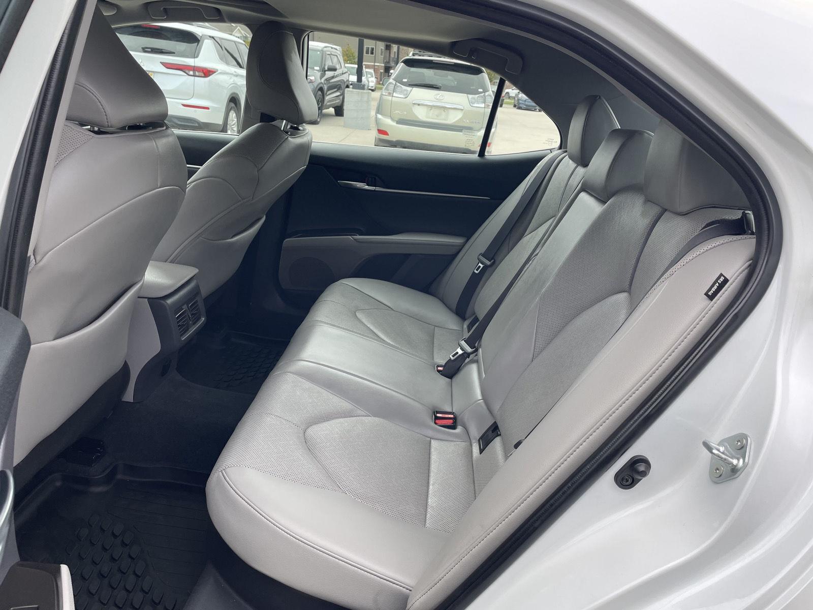Vehicle photo 20