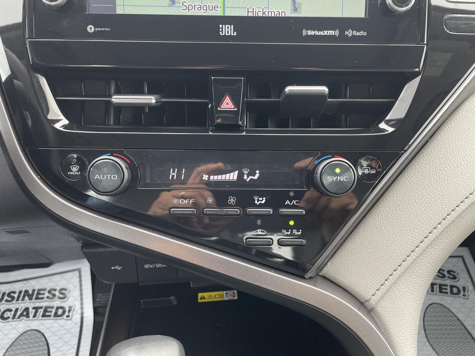 Vehicle photo 26