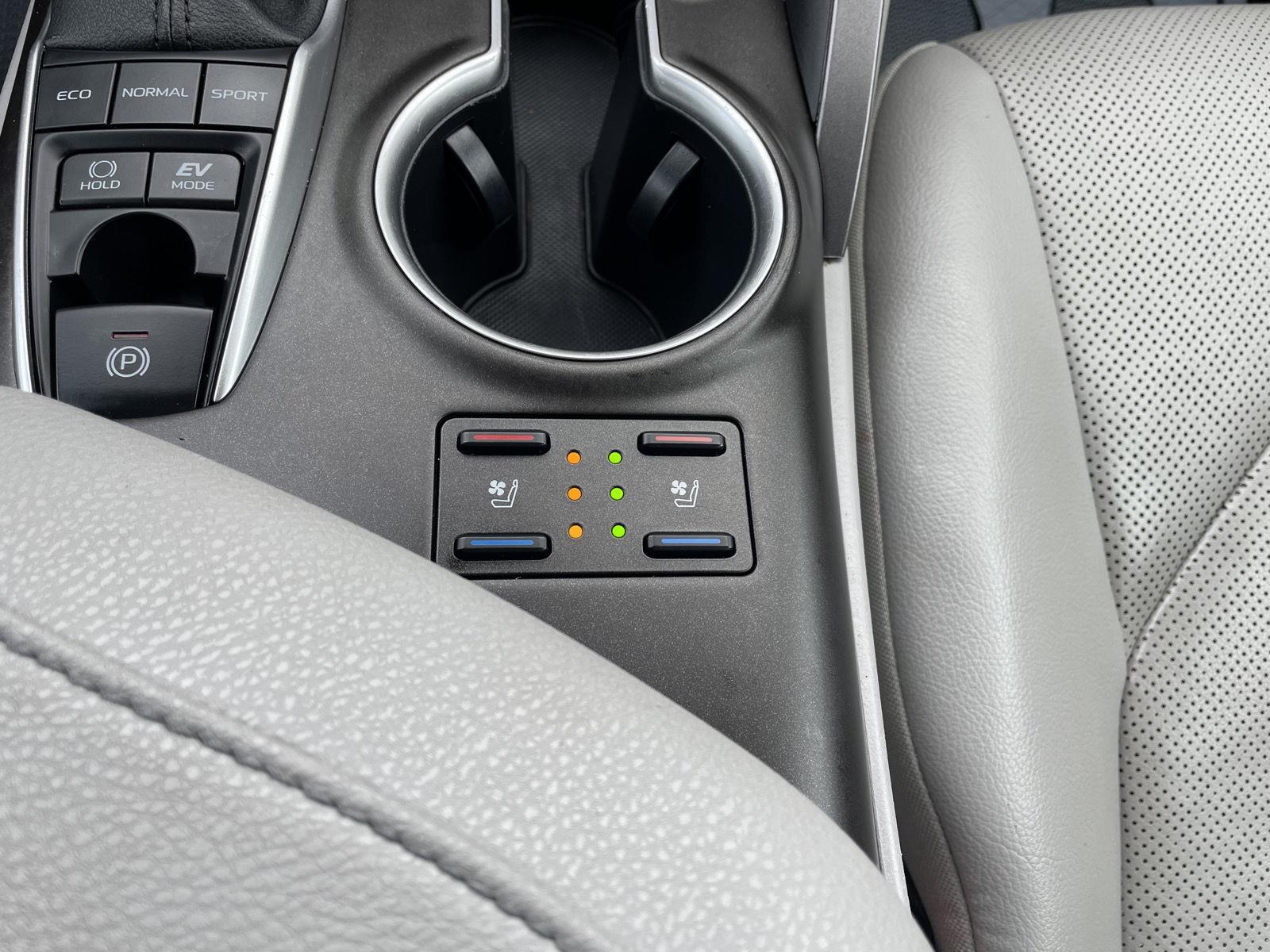 Vehicle photo 27