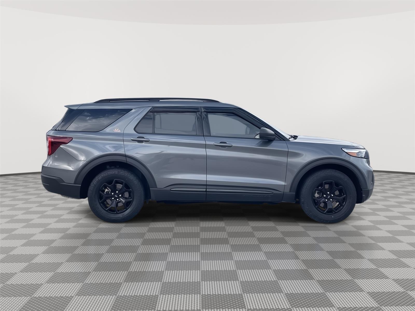 Vehicle photo 6