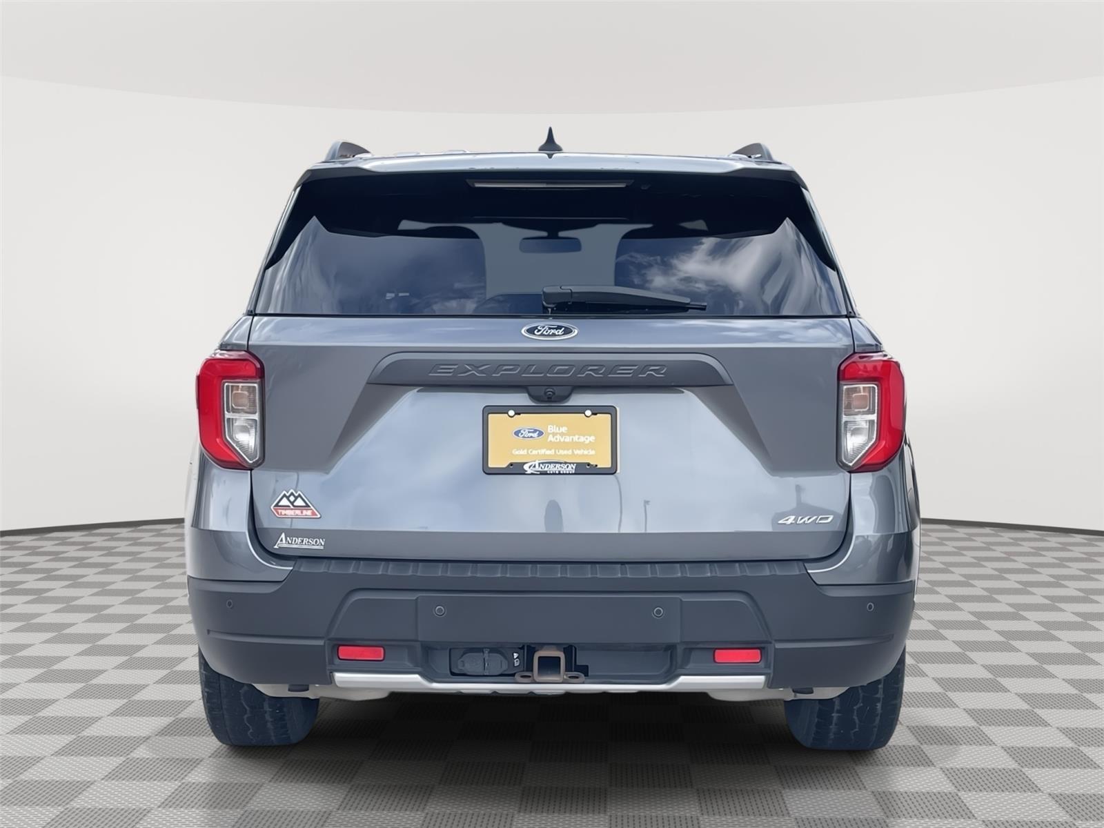 Vehicle photo 8
