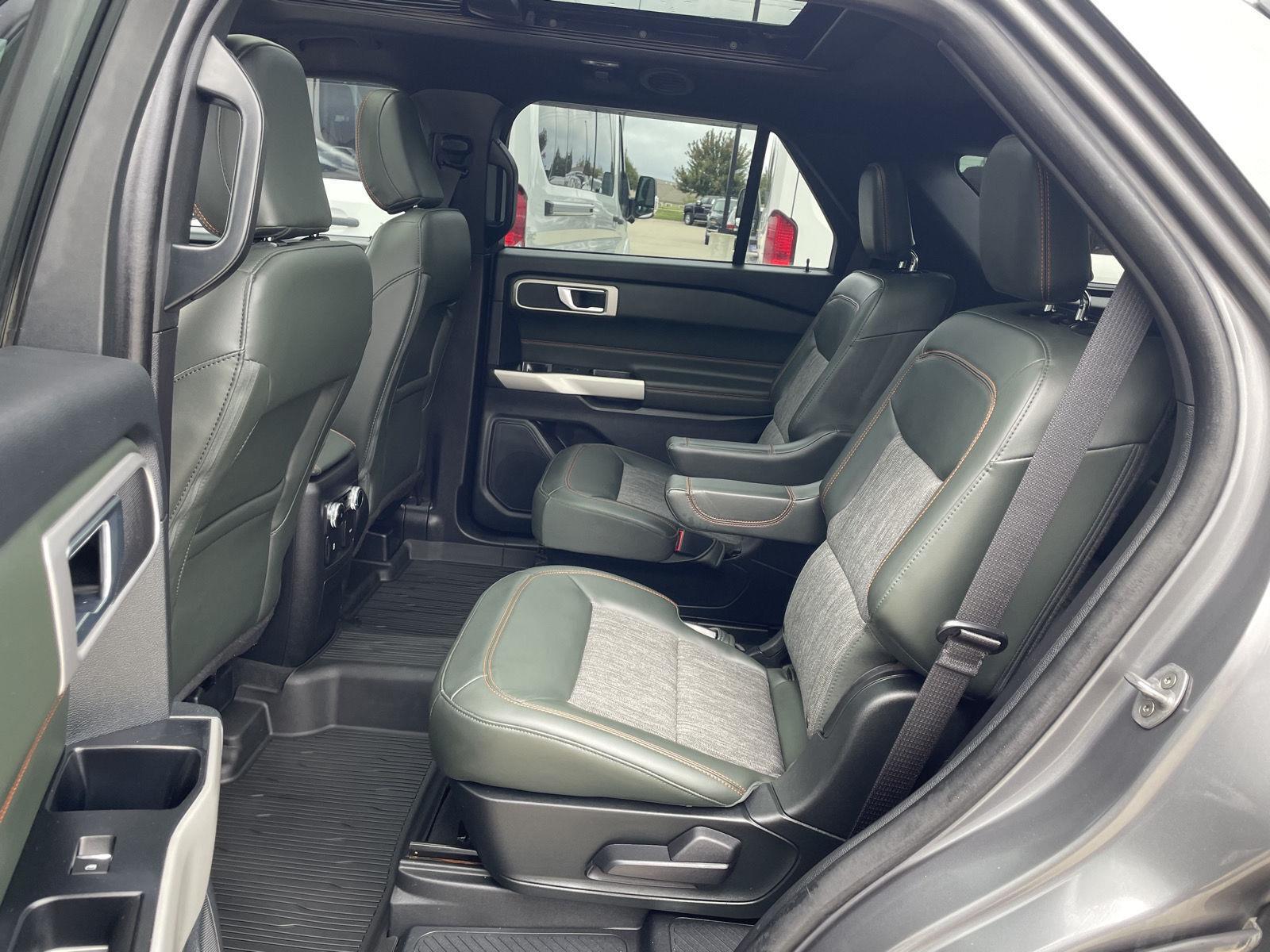 Vehicle photo 20