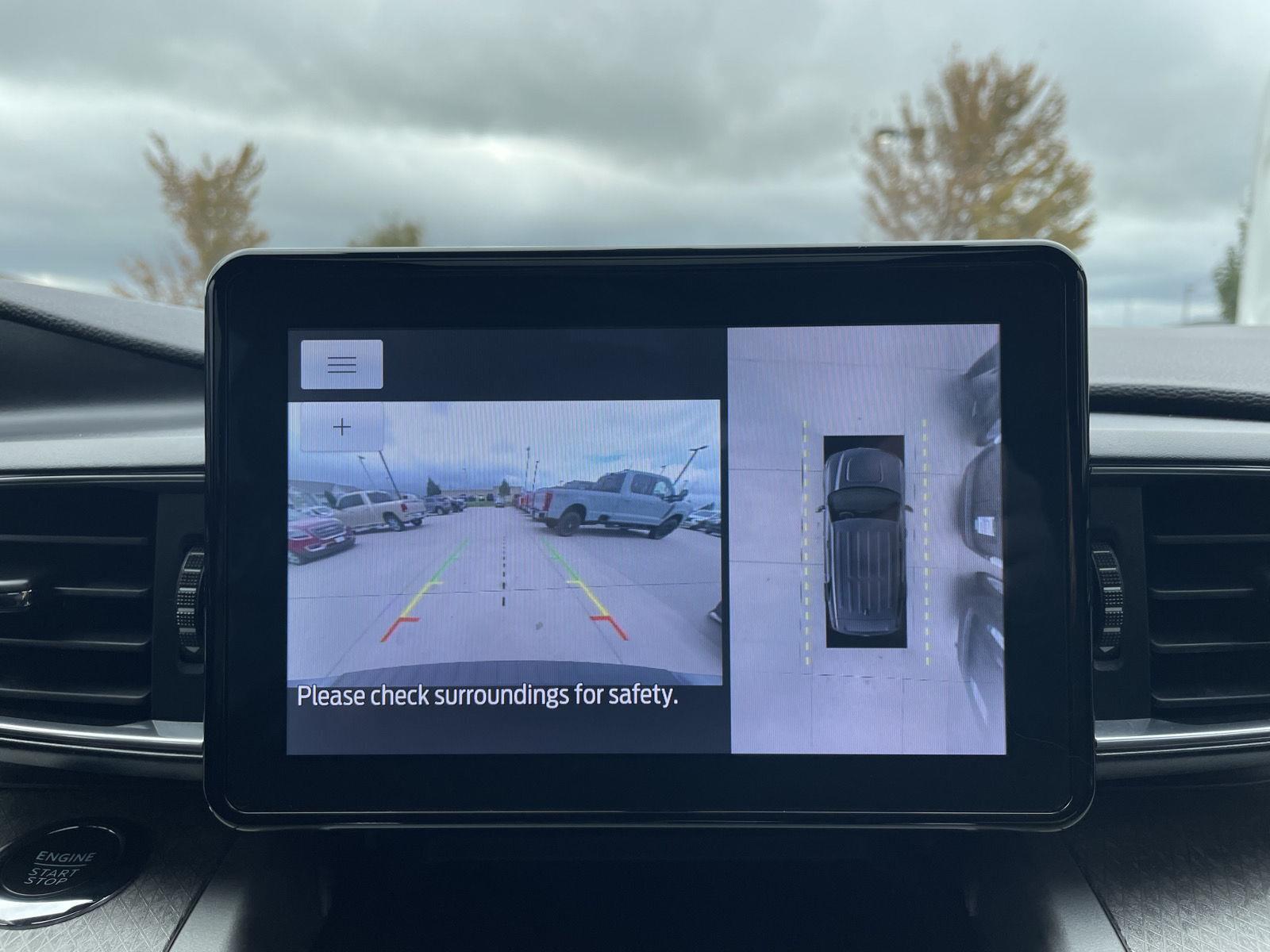 Vehicle photo 26